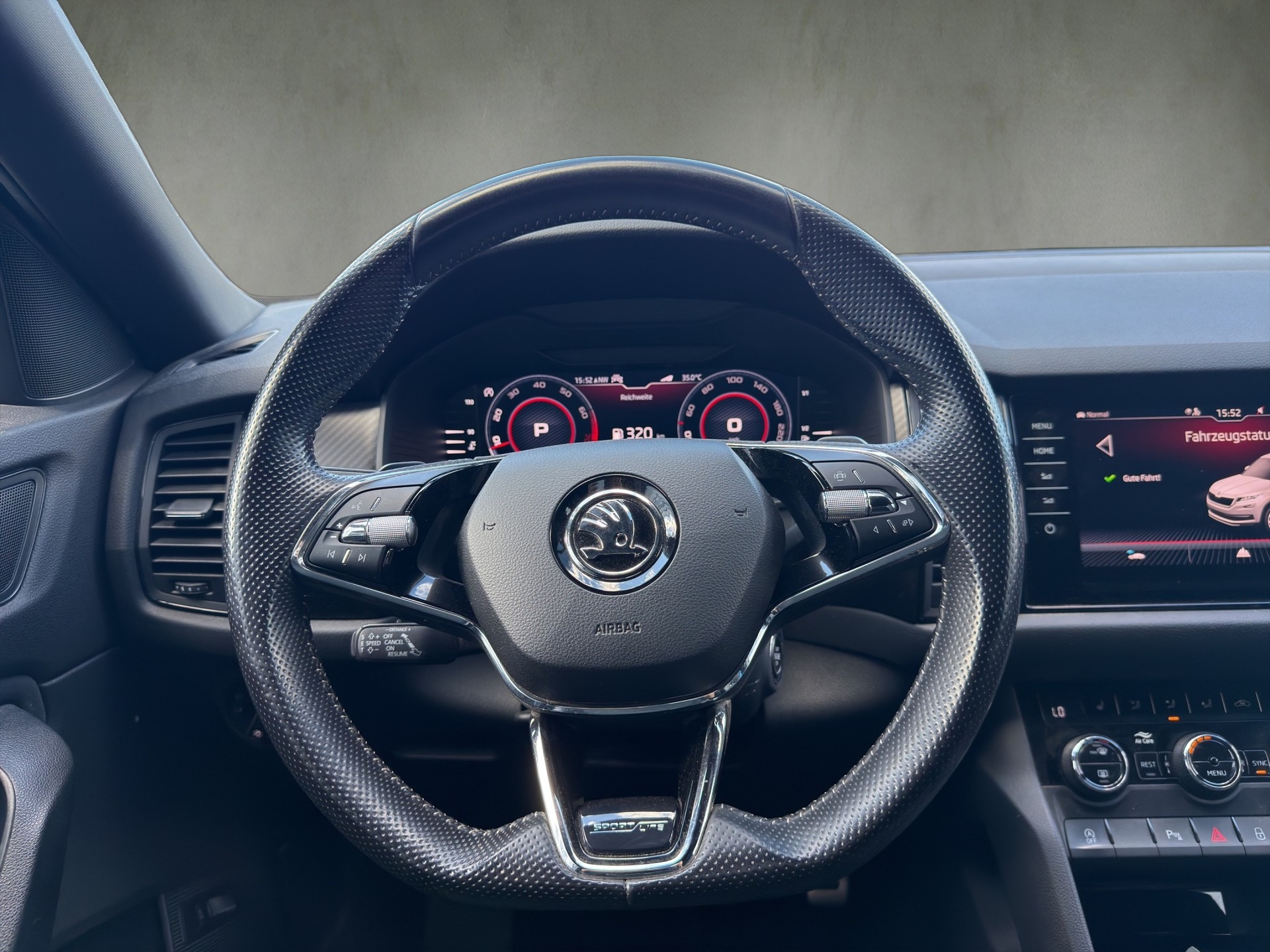 SKODA Kodiaq 2.0 TSI 4x4 SportLine-image-8