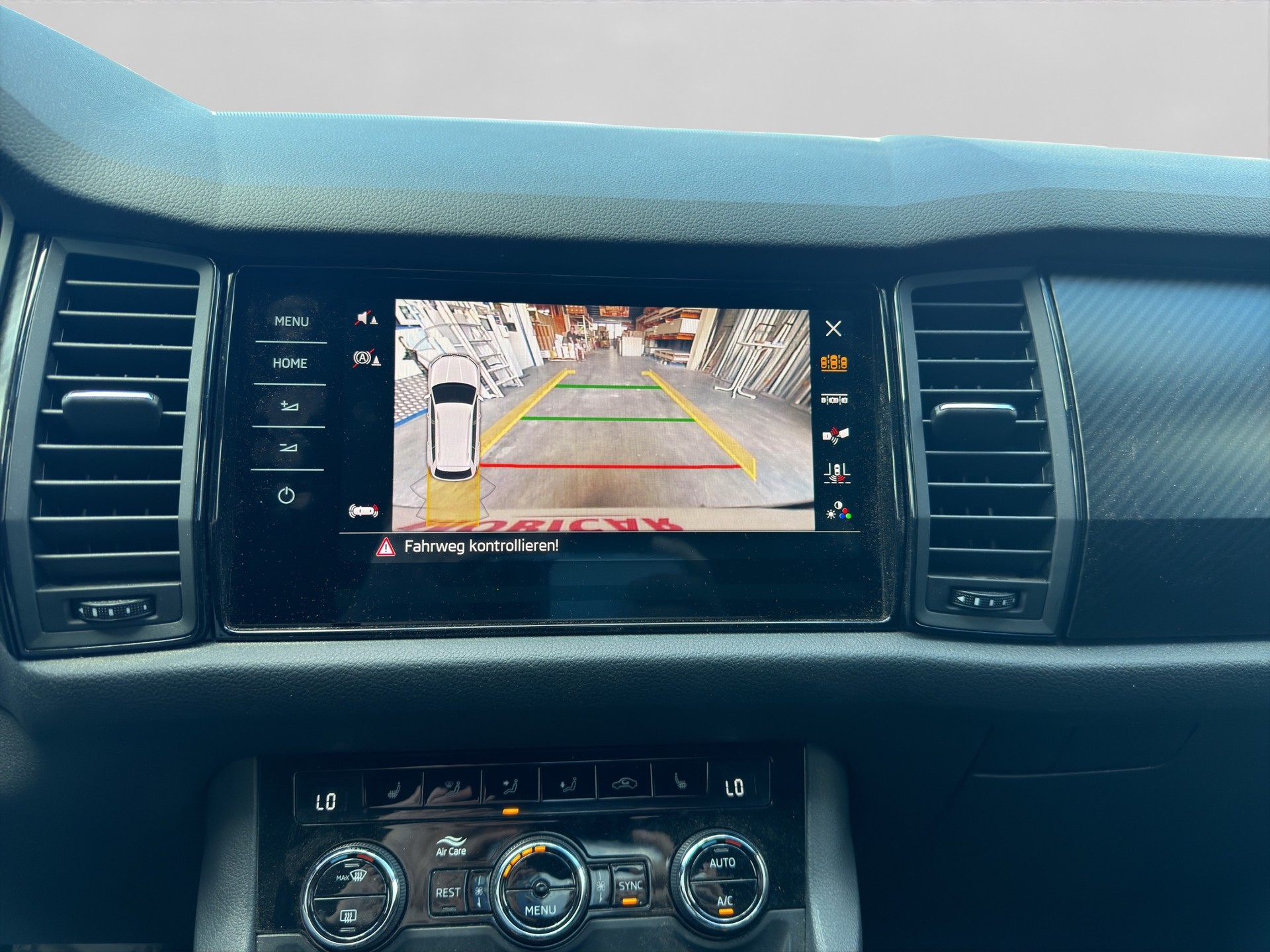 SKODA Kodiaq 2.0 TSI 4x4 SportLine-image-10