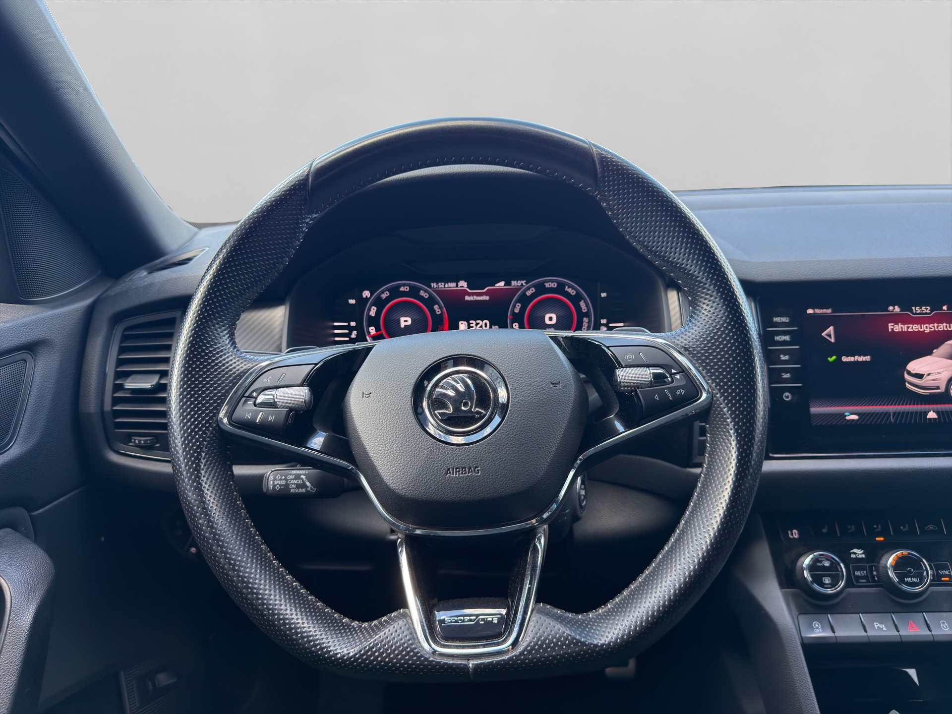 SKODA Kodiaq 2.0 TSI 4x4 SportLine-image-8