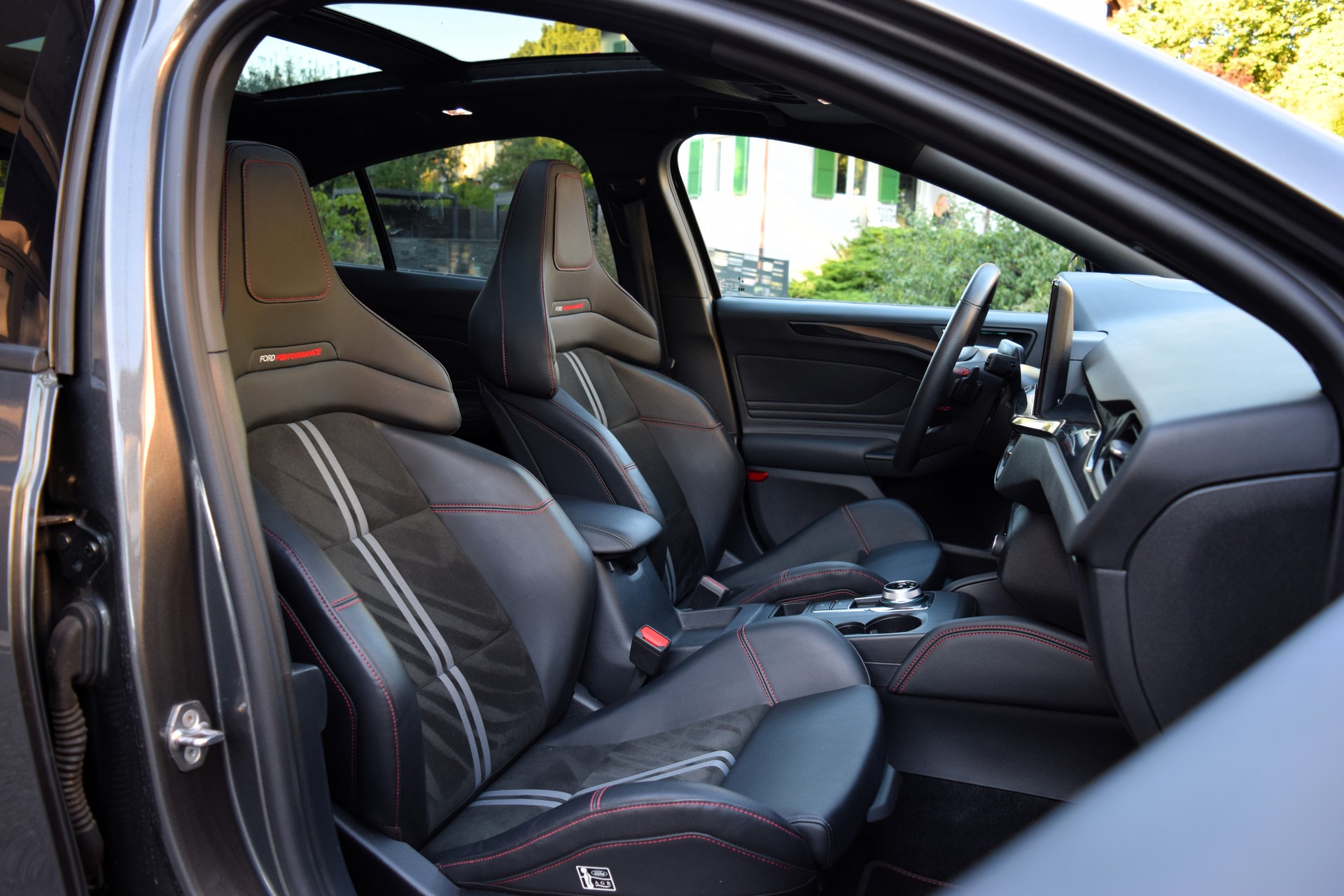 FORD Focus 2.3 ST Automat-image-12