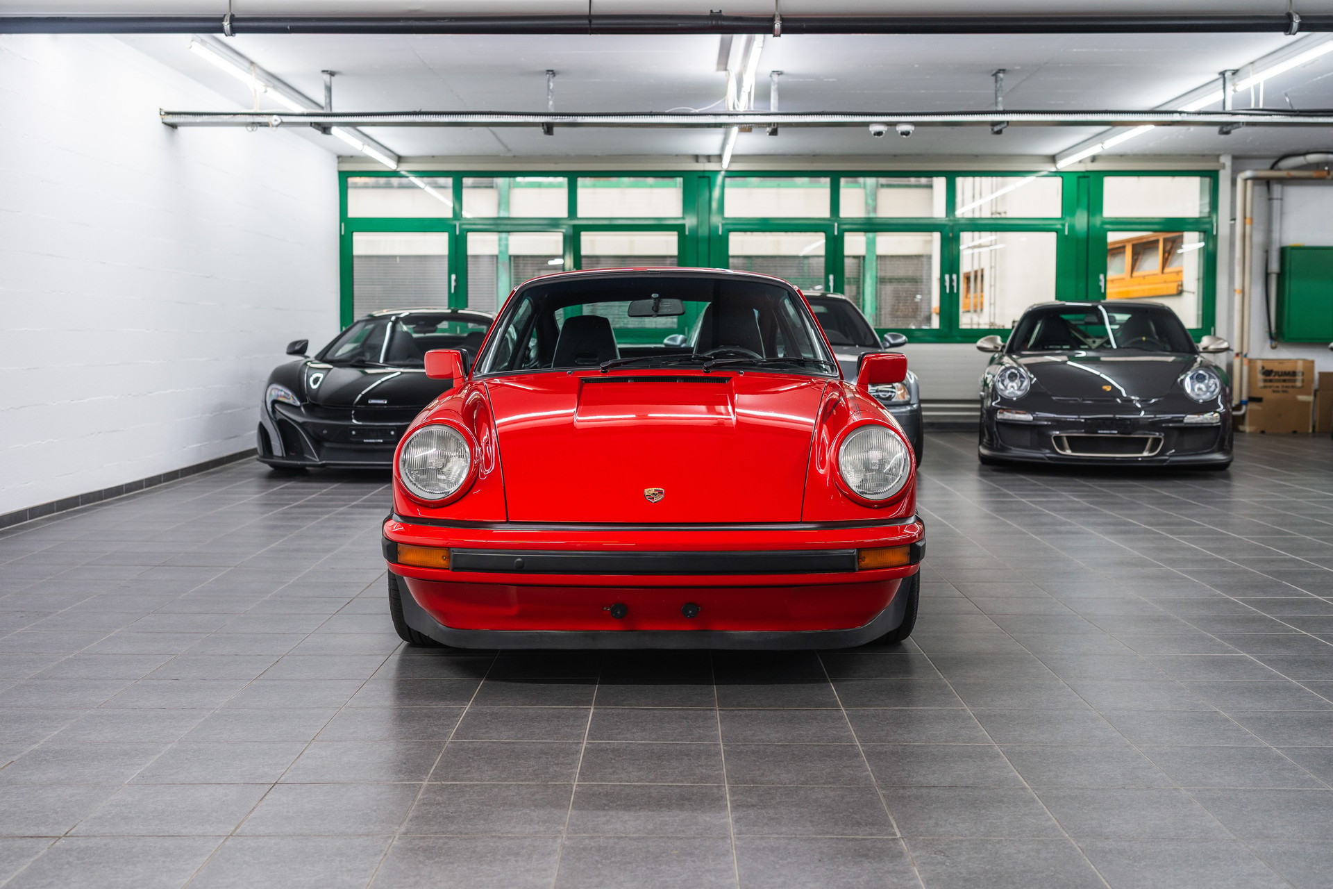 PORSCHE 911 Carrera Club Sport (Clubsport) CS-showroom-element-1