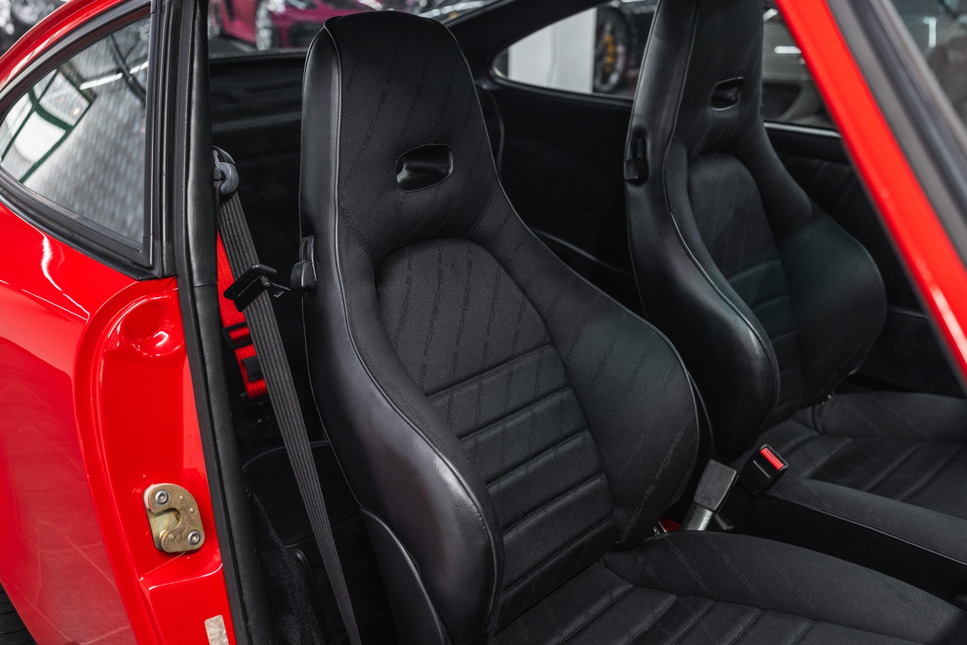 PORSCHE 911 Carrera Club Sport (Clubsport) CS-image-16