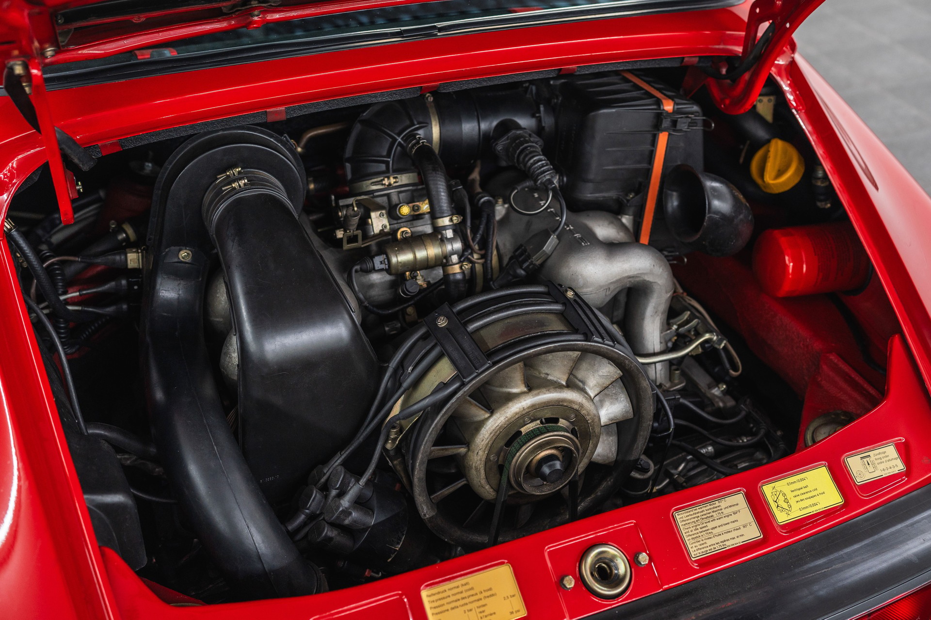 PORSCHE 911 Carrera Club Sport (Clubsport) CS-image-11
