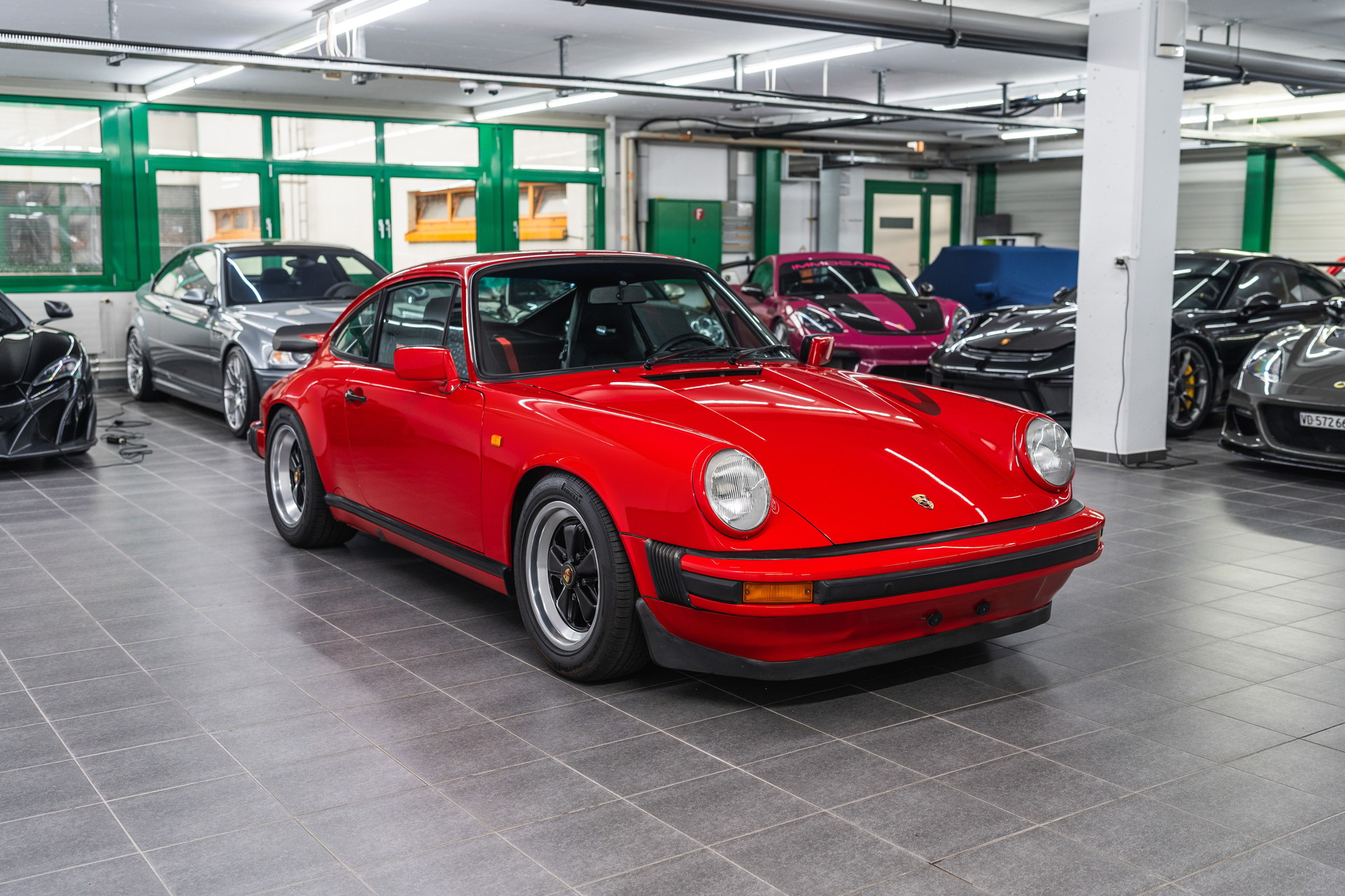 PORSCHE 911 Carrera Club Sport (Clubsport) CS-showroom-element-2