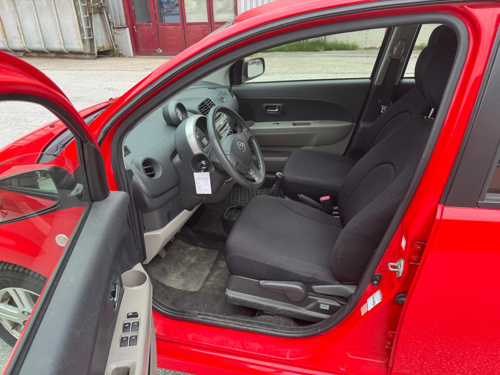 DAIHATSU Sirion 1.3 S eco-4WD-image-8