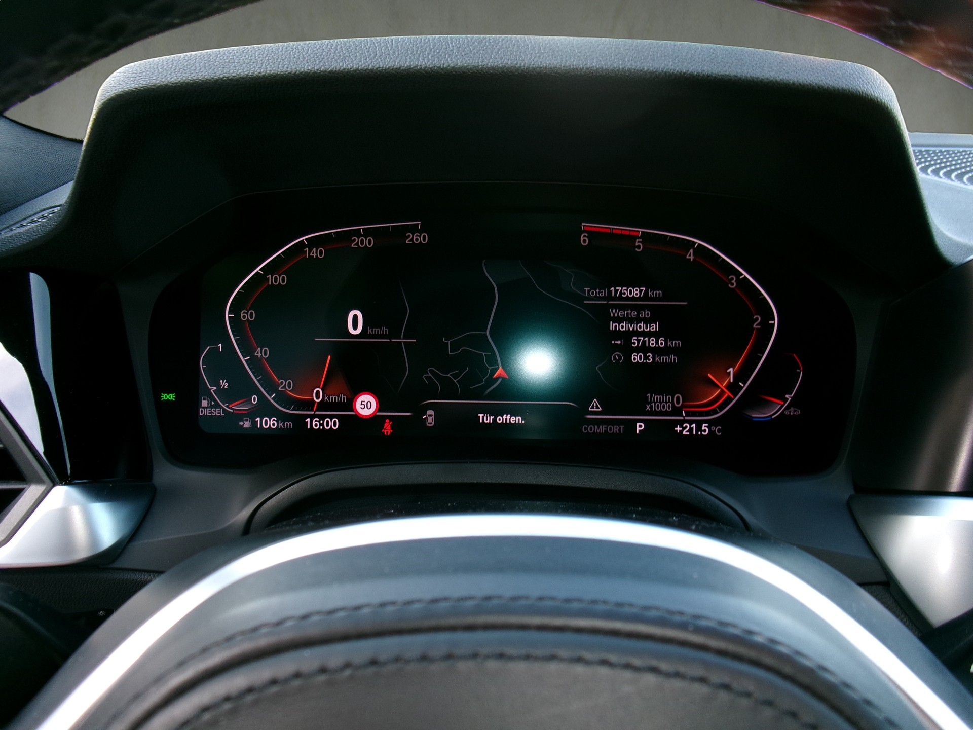 BMW 320d xDrive Touring M Sport Steptronic-image-6