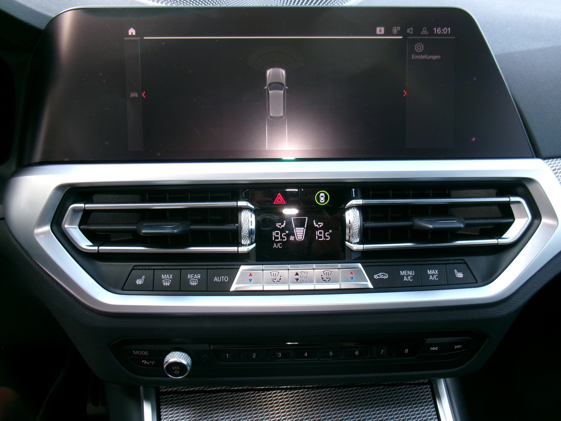 BMW 320d xDrive Touring M Sport Steptronic-image-7