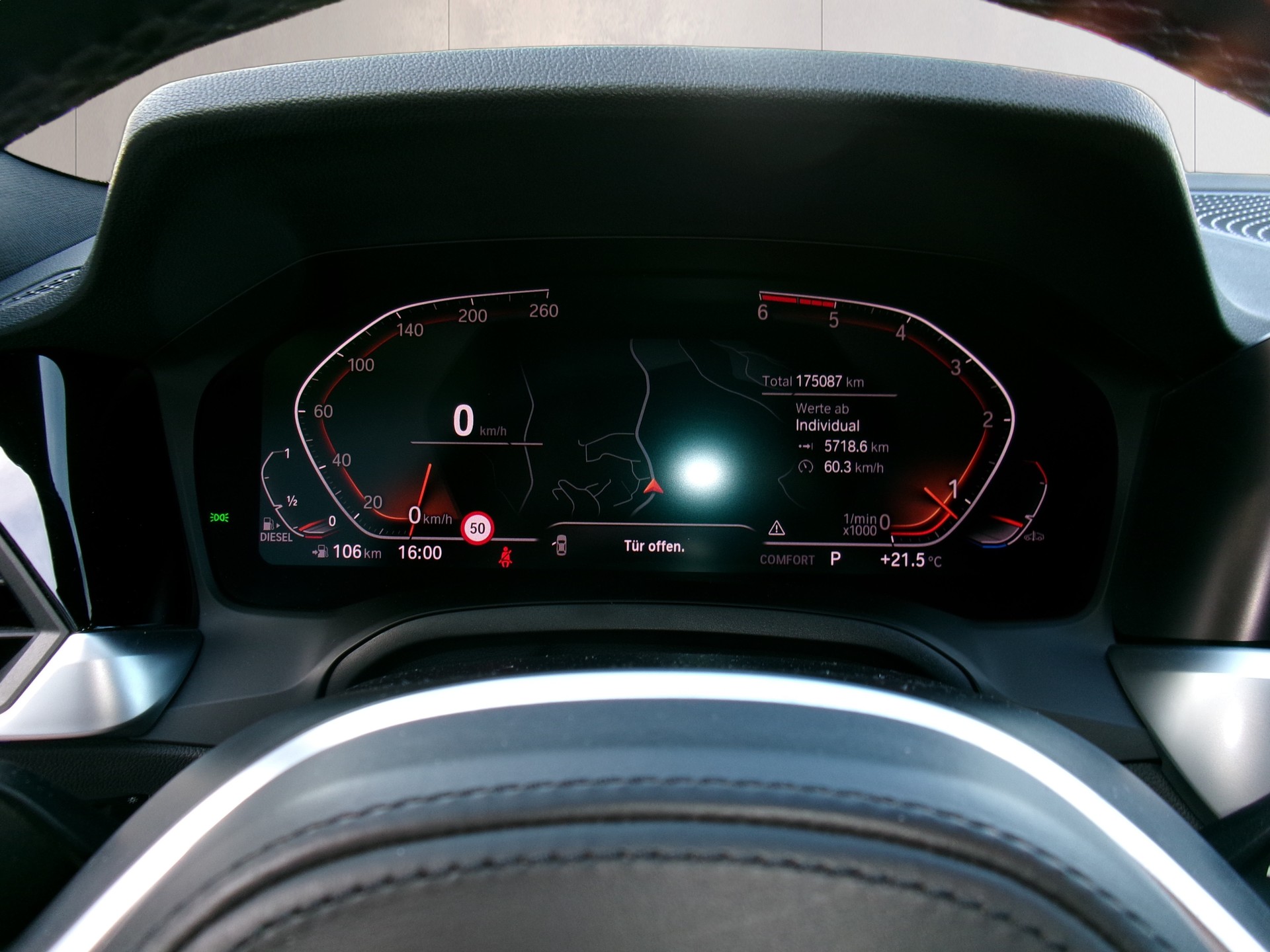 BMW 320d xDrive Touring M Sport Steptronic-image-6