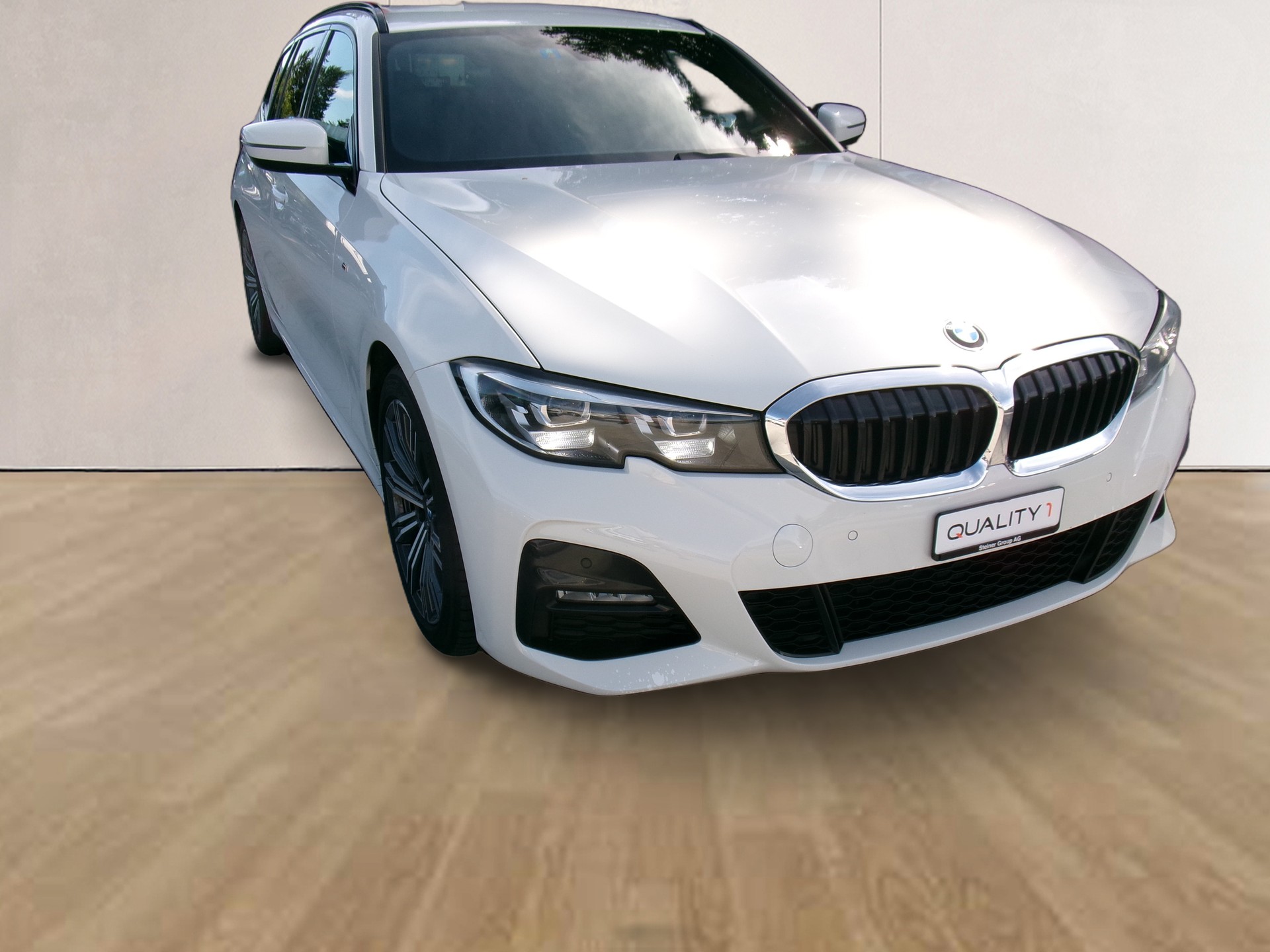 BMW 320d xDrive Touring M Sport Steptronic-image-1