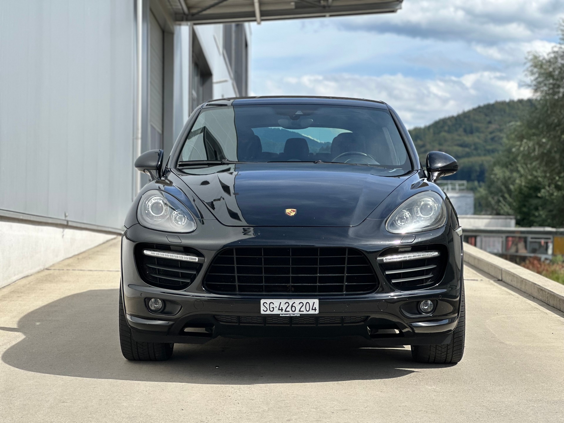 PORSCHE 4.8 V8 GTS TipT-image-0