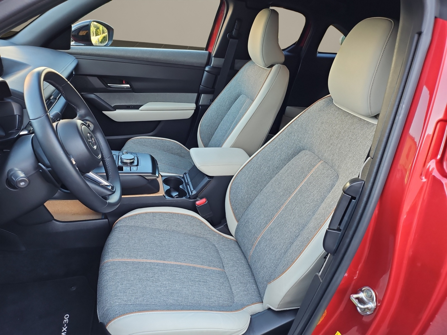 MAZDA MX-30 e-Skyactiv First Edition-image-9