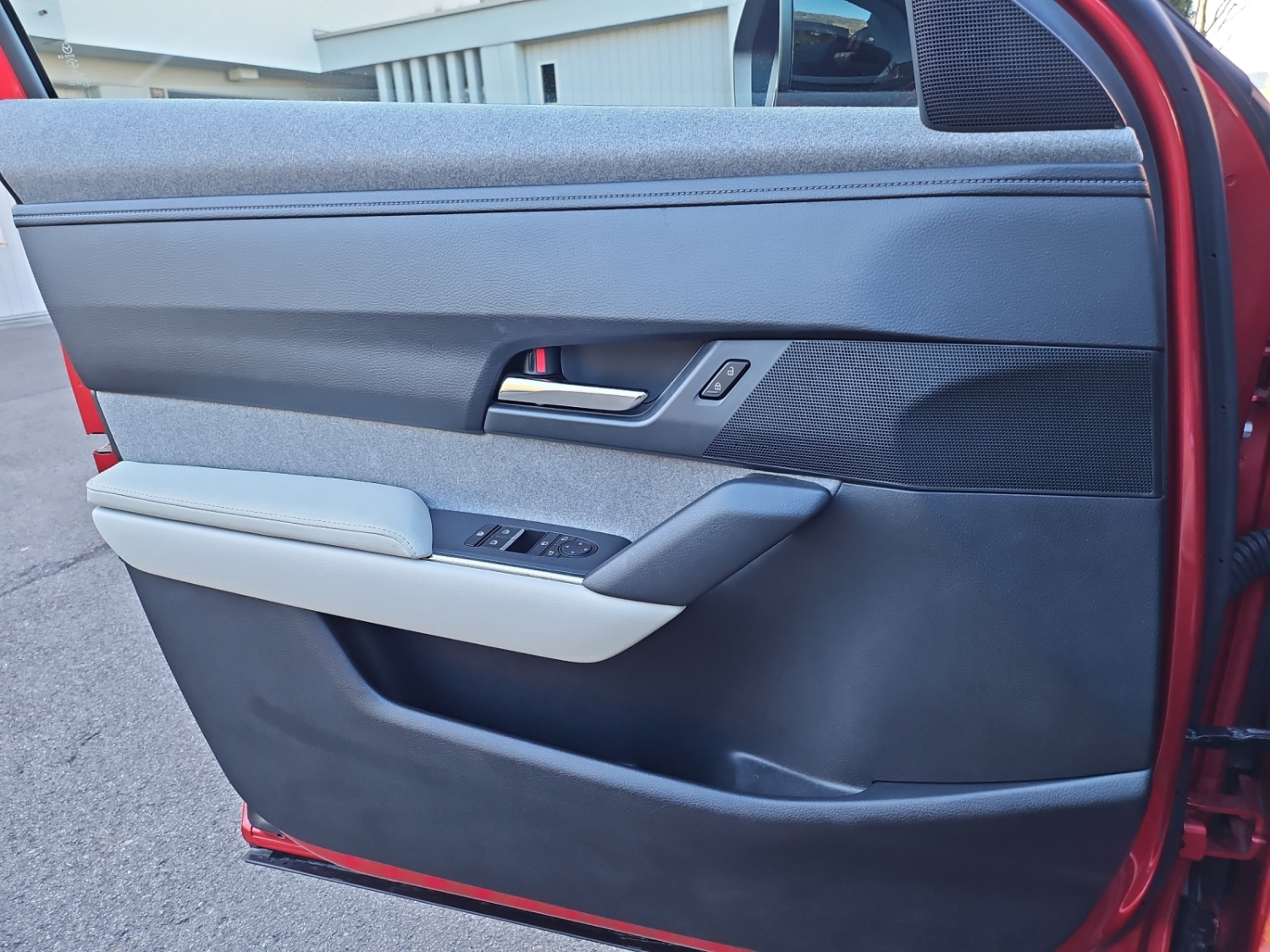 MAZDA MX-30 e-Skyactiv First Edition-image-12