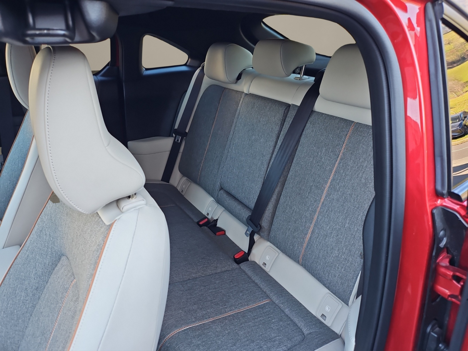 MAZDA MX-30 e-Skyactiv First Edition-image-10