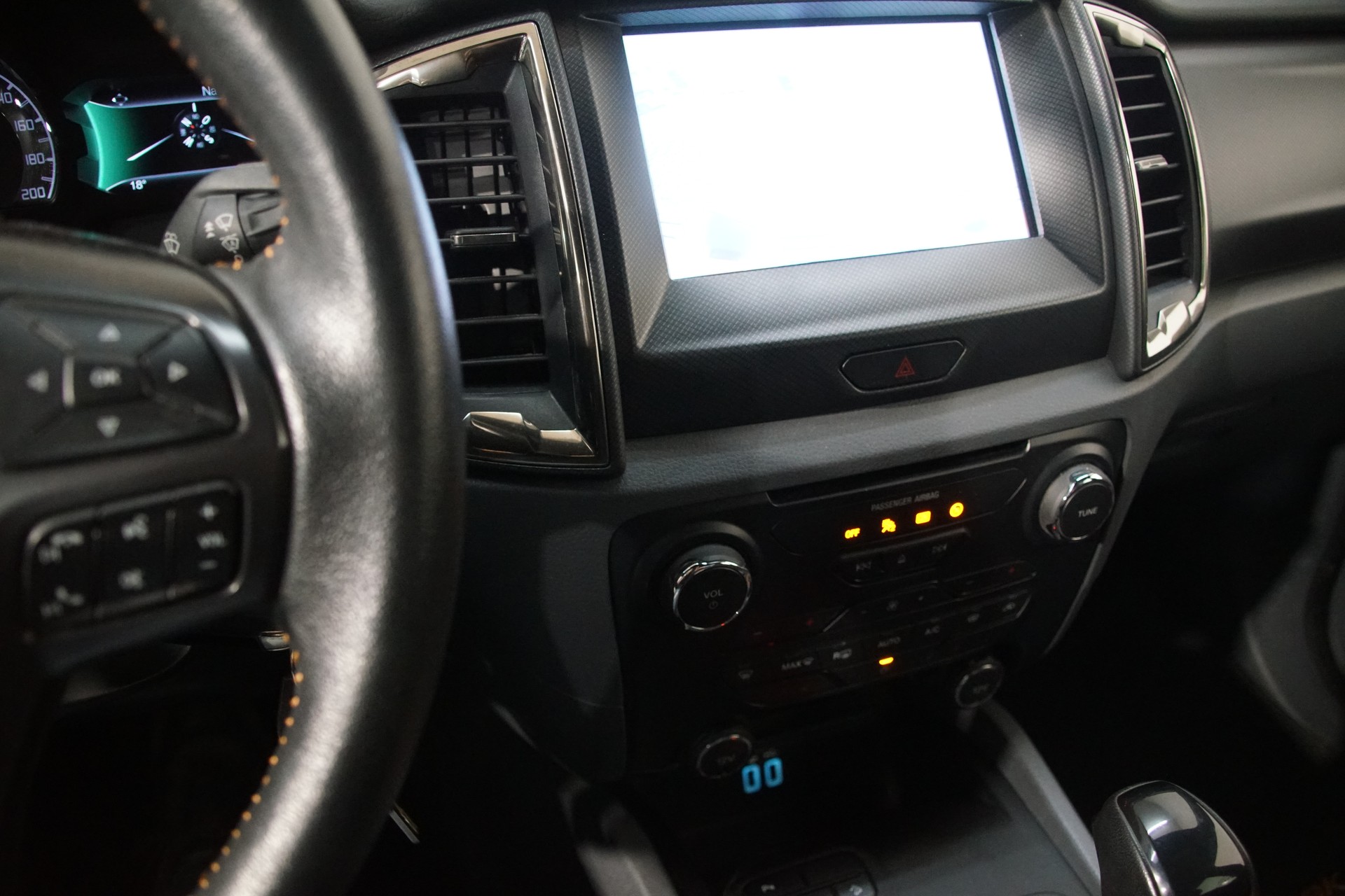 FORD Ranger Wildtrak 3.2 TDCi 4x4 A-image-20