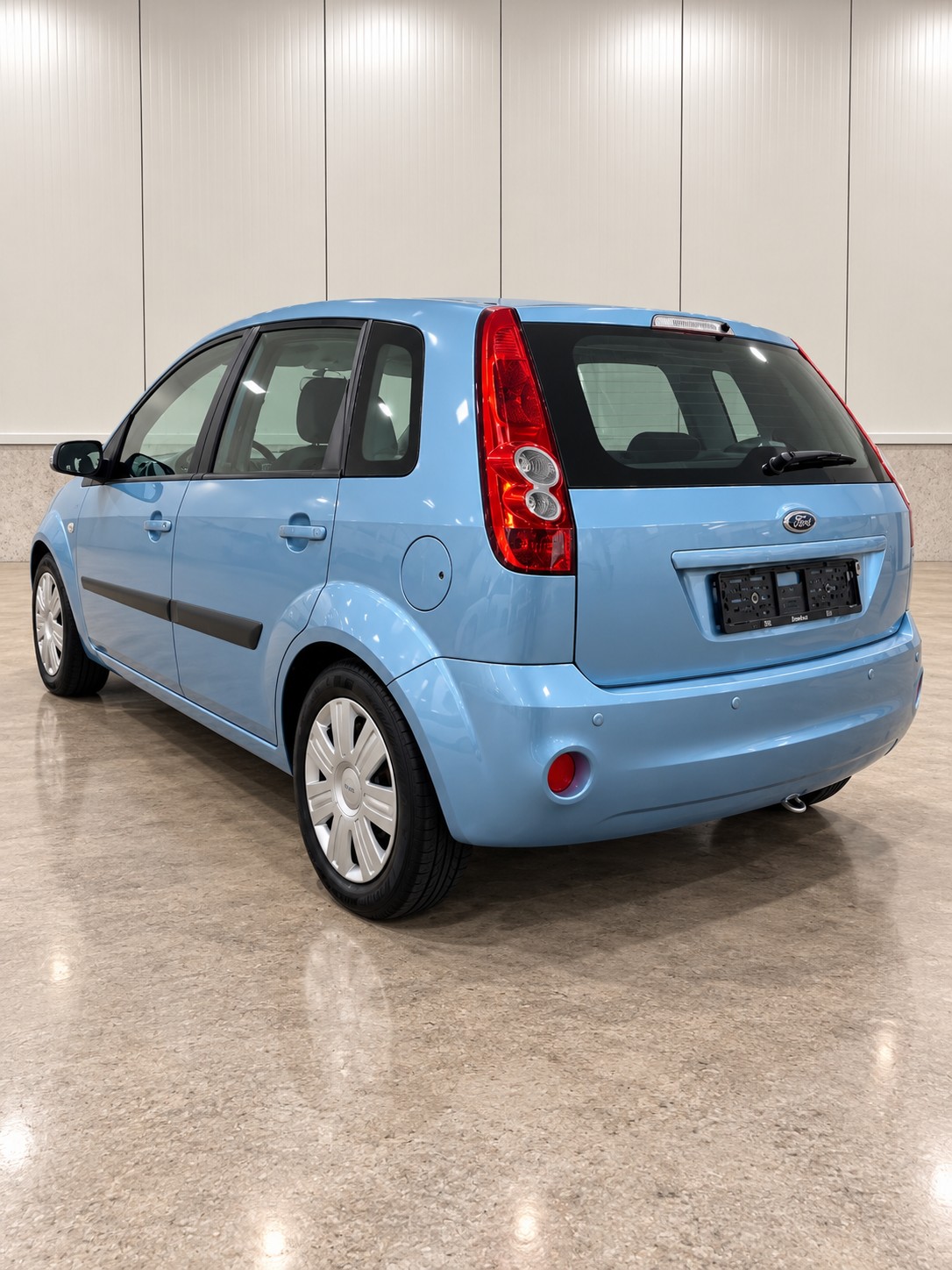 FORD Fiesta 1.6 16V Trend-image-2