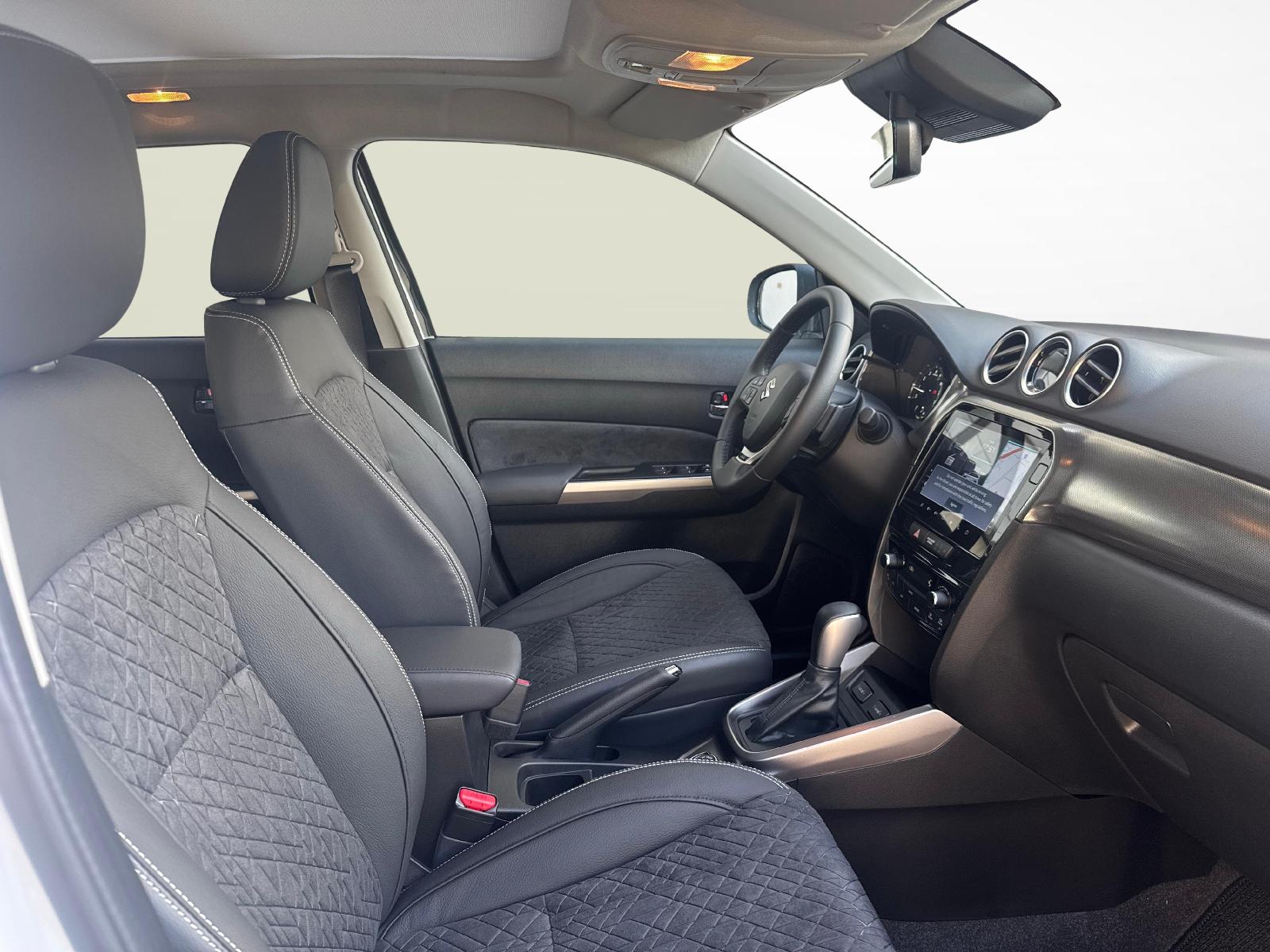 SUZUKI Vitara 1.4 T Piz Sulai Top Hybrid 4x4-image-9