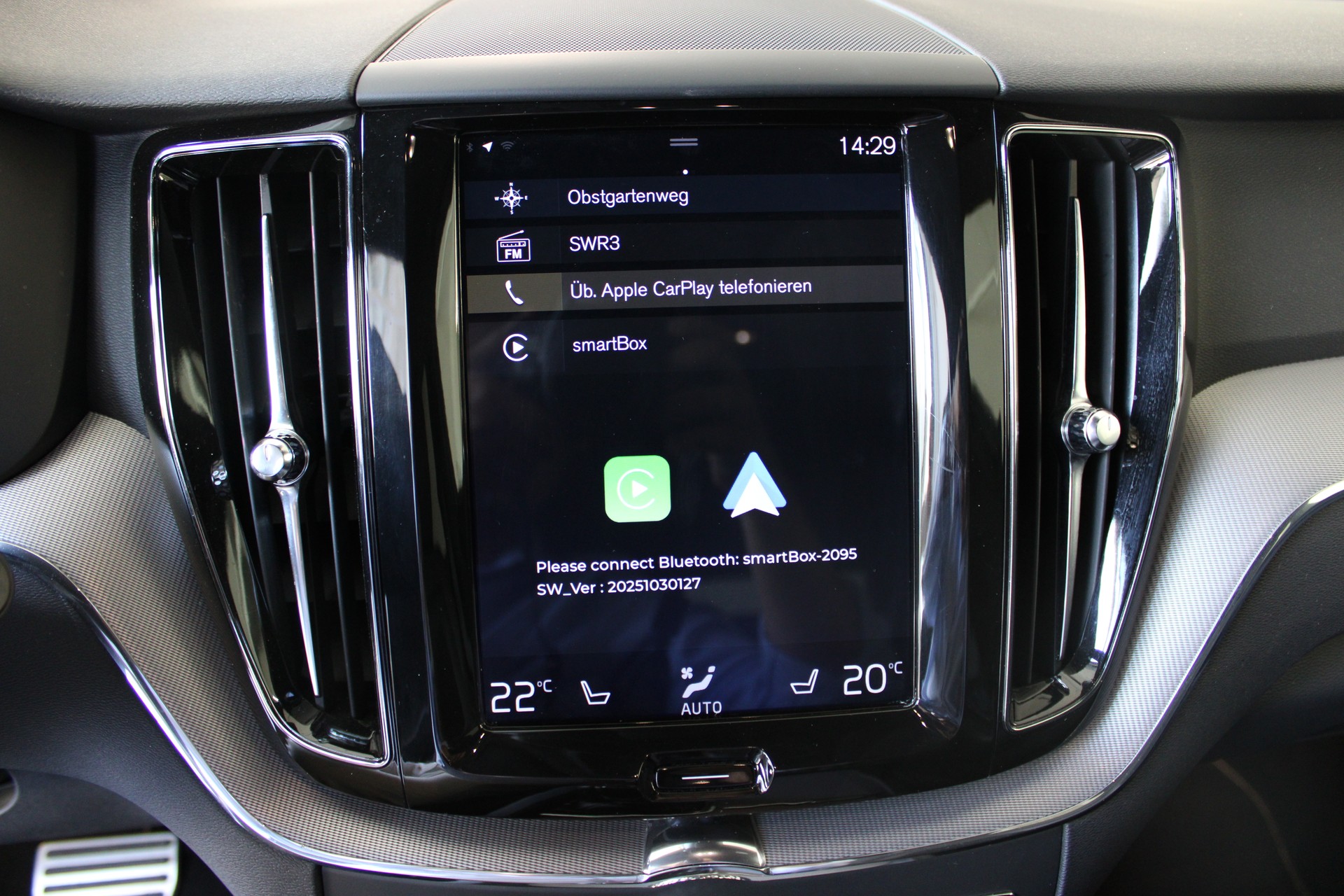 VOLVO XC60 D4 AWD R-Design Geartronic-image-16