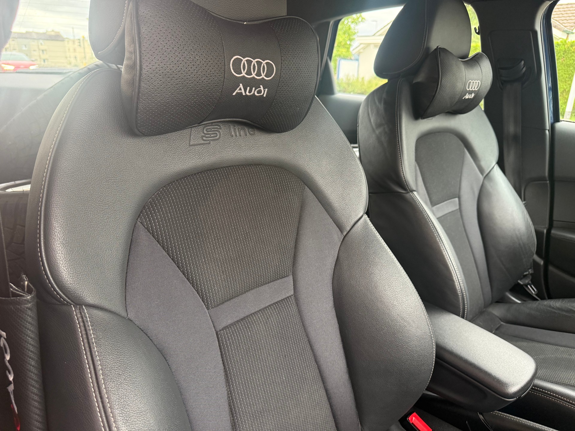 AUDI A1 Sportback Sport 1.4 TFSI Ambition S-tronic-image-8
