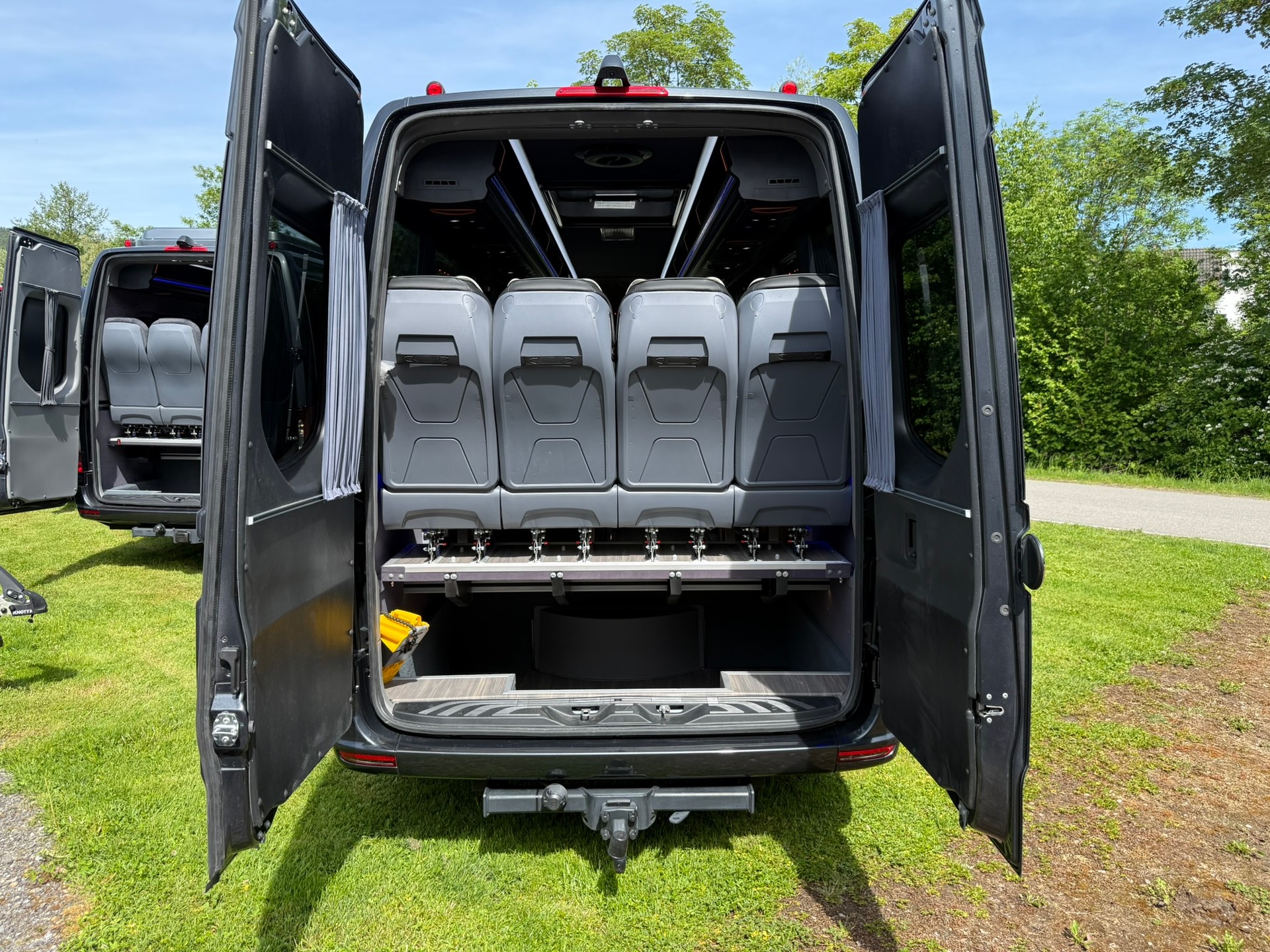 MERCEDES-BENZ VIP Midibus mit 17/21 Sitzplätzen-image-10