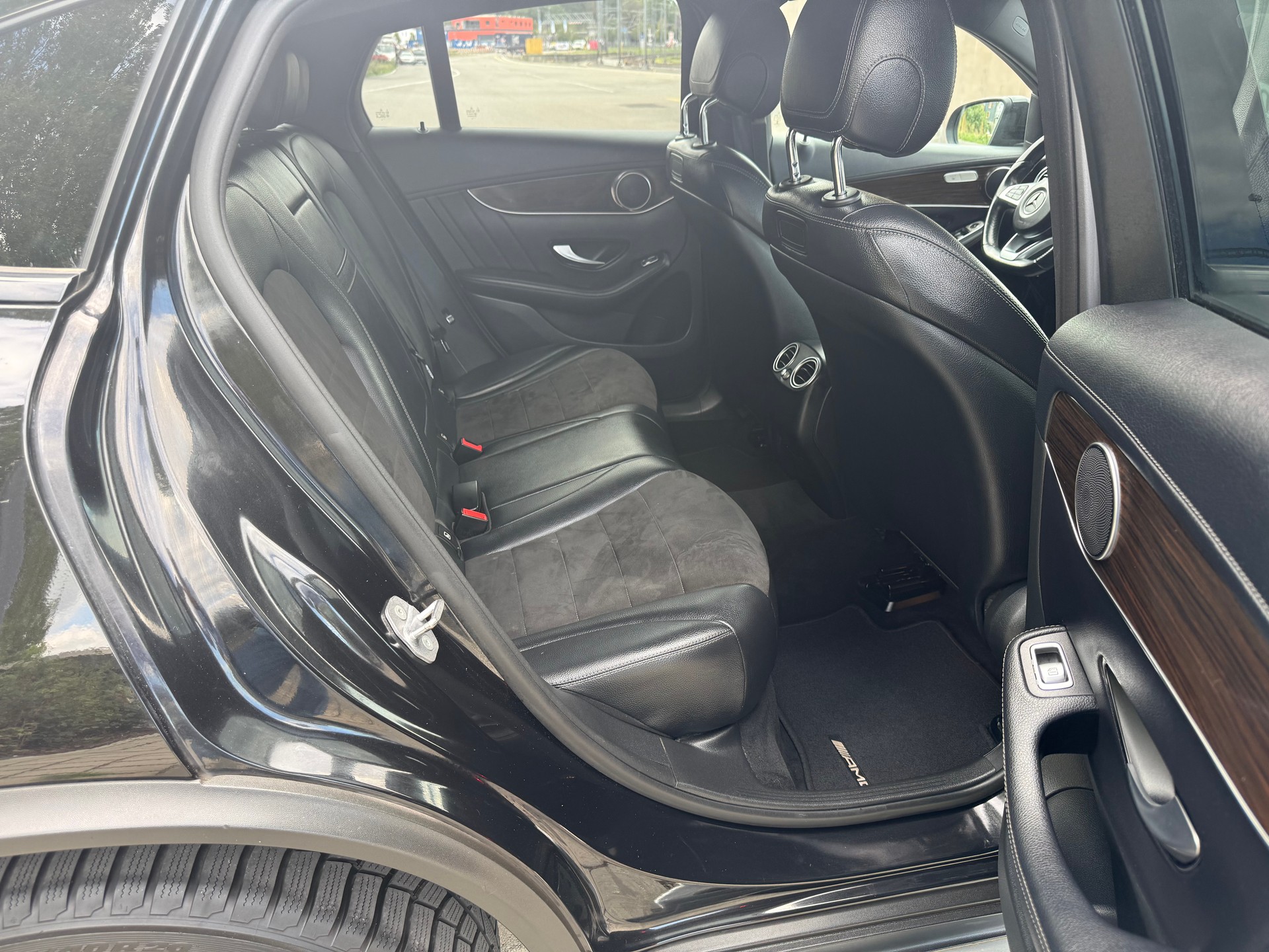 MERCEDES-BENZ GLC Coupé 250 d AMG Line 4Matic 9G-Tronic-image-12