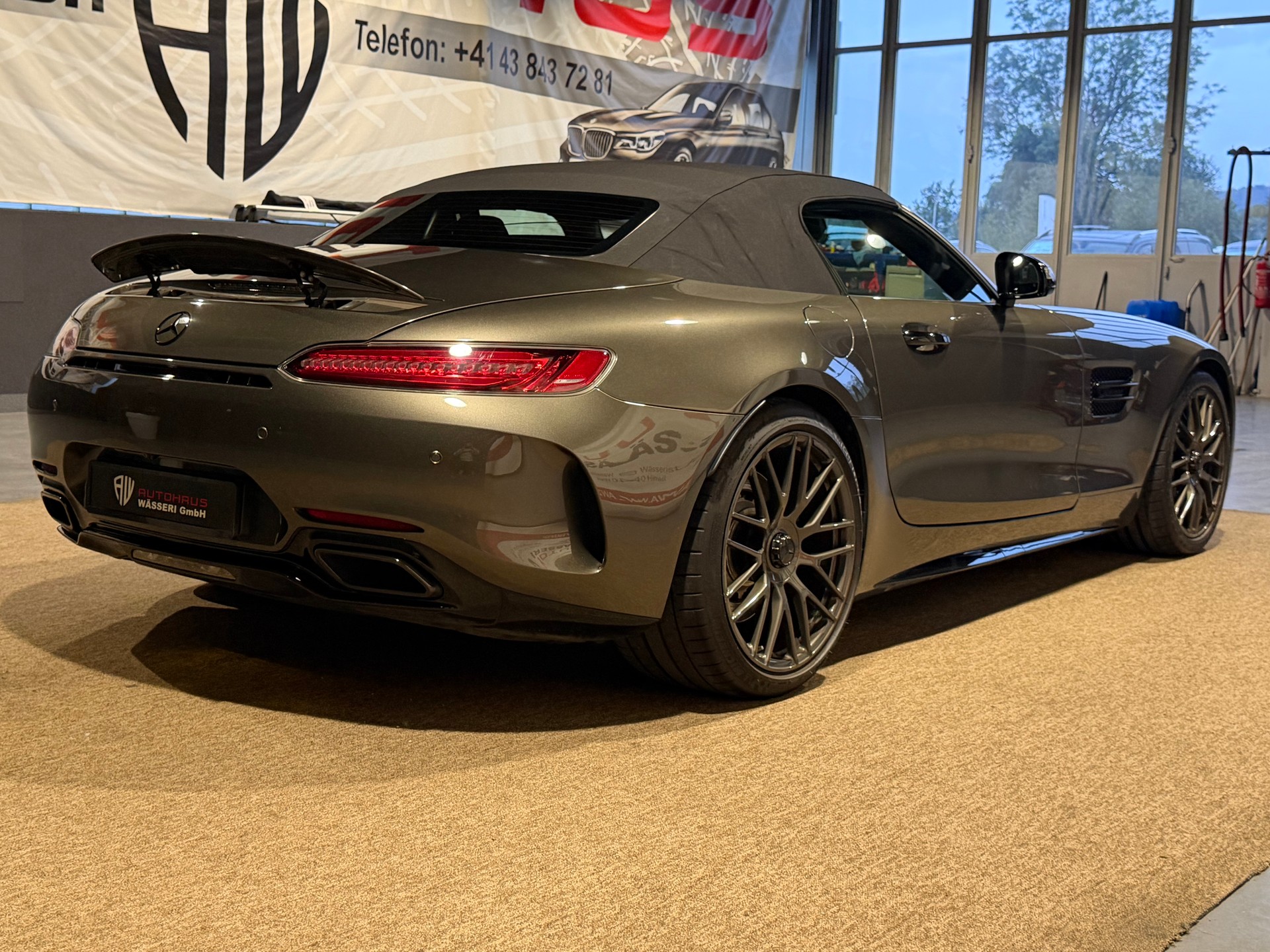 MERCEDES-BENZ AMG GT C Roadster Speedshift DCT-image-2