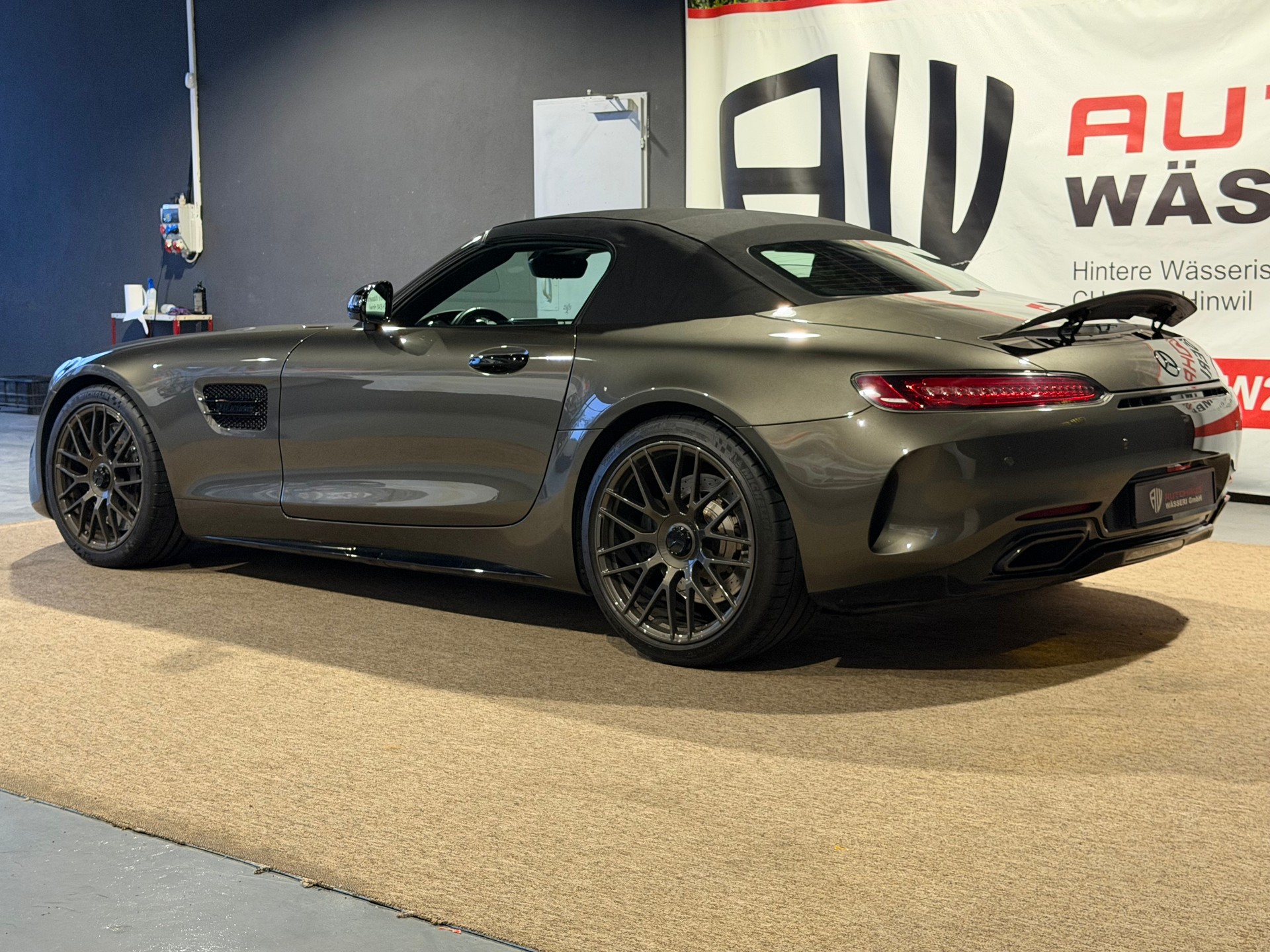 MERCEDES-BENZ AMG GT C Roadster Speedshift DCT-image-4