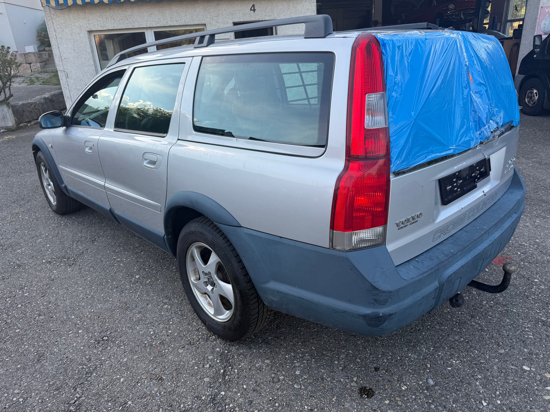 VOLVO XC70 2.5T AWD-image-5