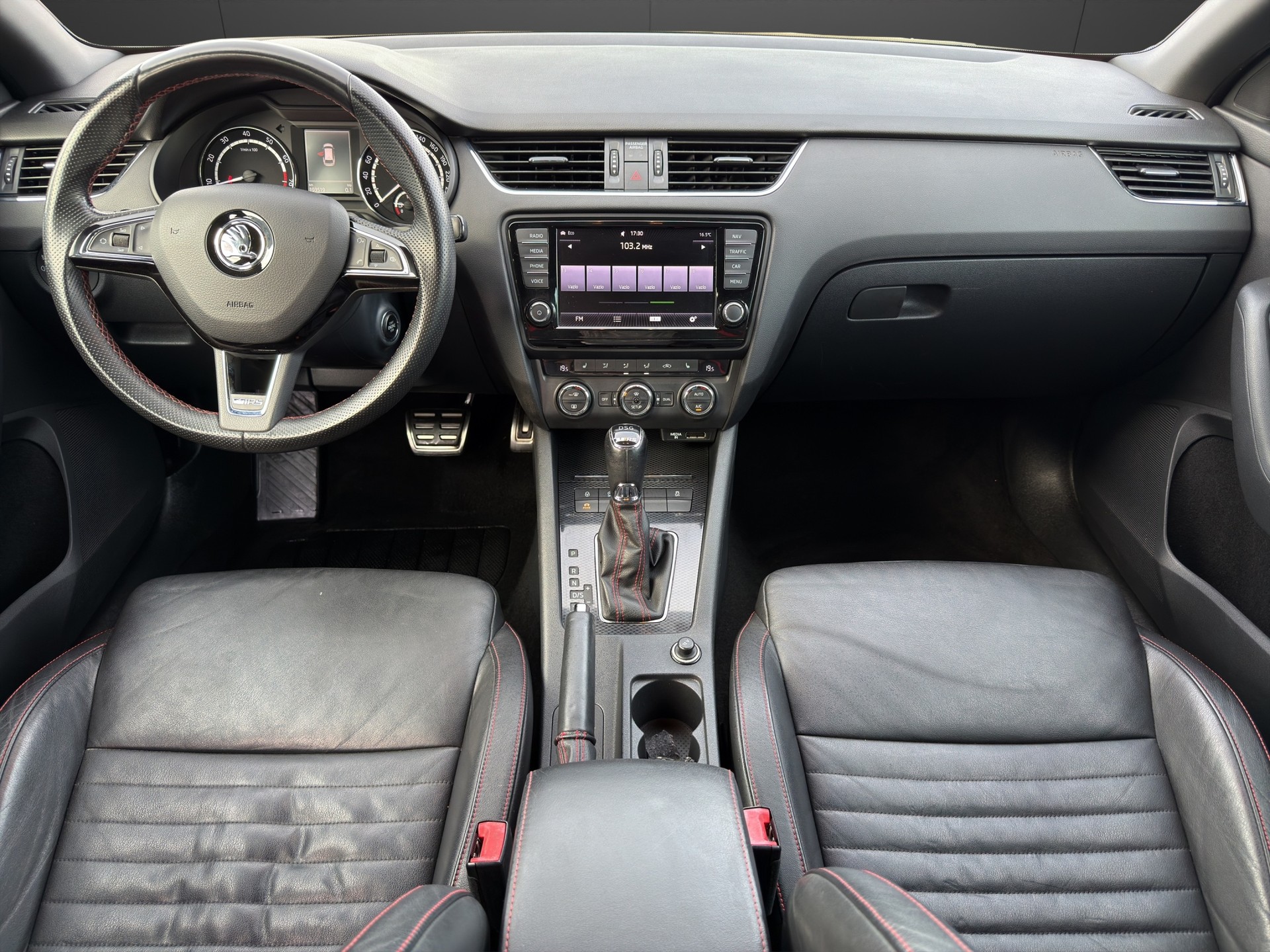 SKODA Octavia Combi 2.0 TSI RS DSG-image-8