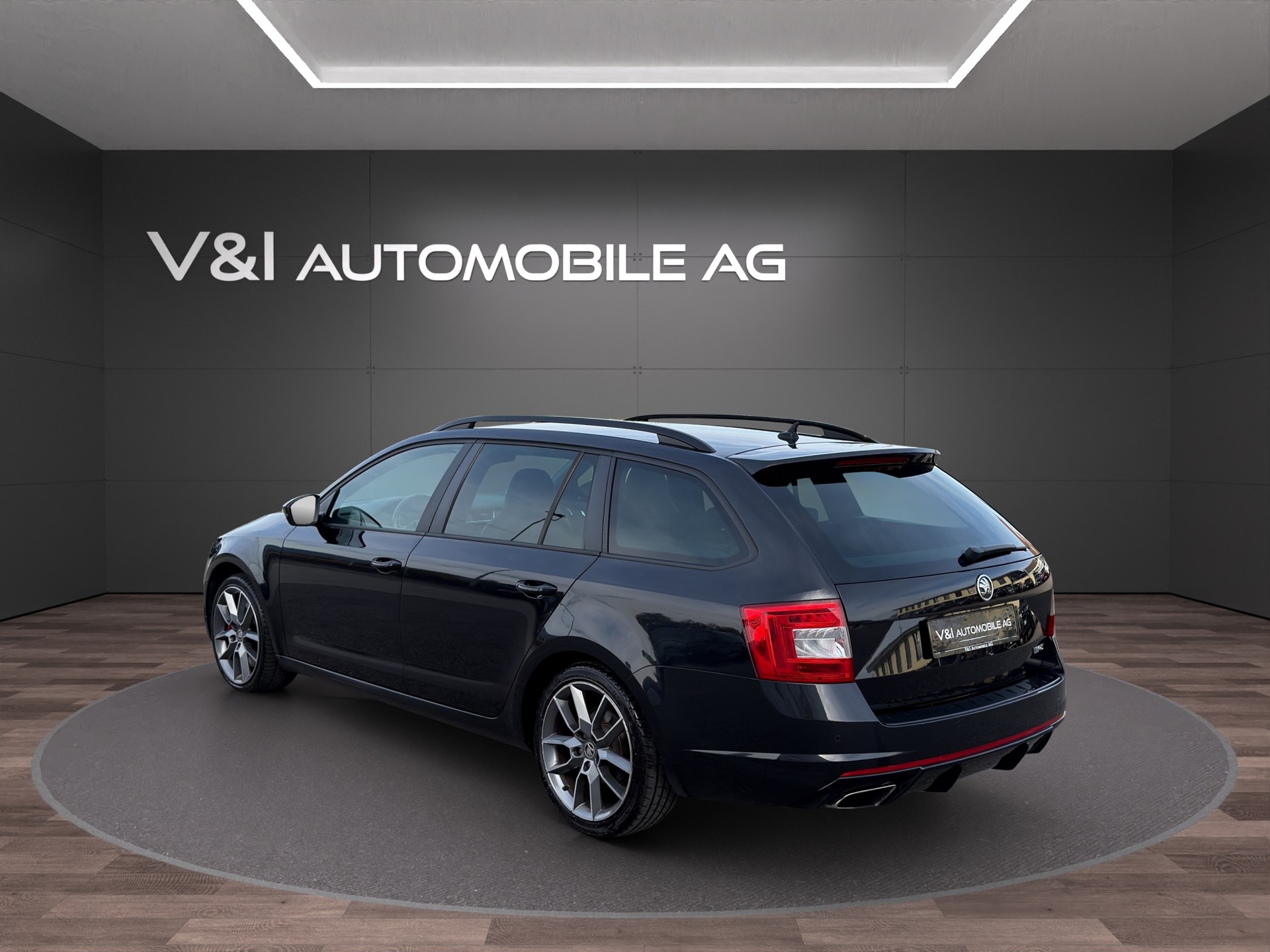 SKODA Octavia Combi 2.0 TSI RS DSG-image-2