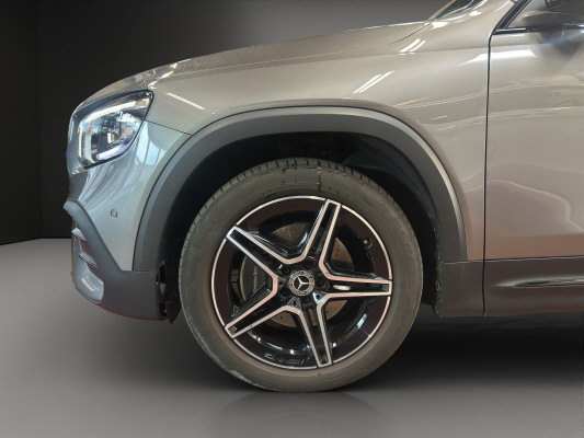 MERCEDES-BENZ GLB 200 d AMG Line 4MATIC-image-4