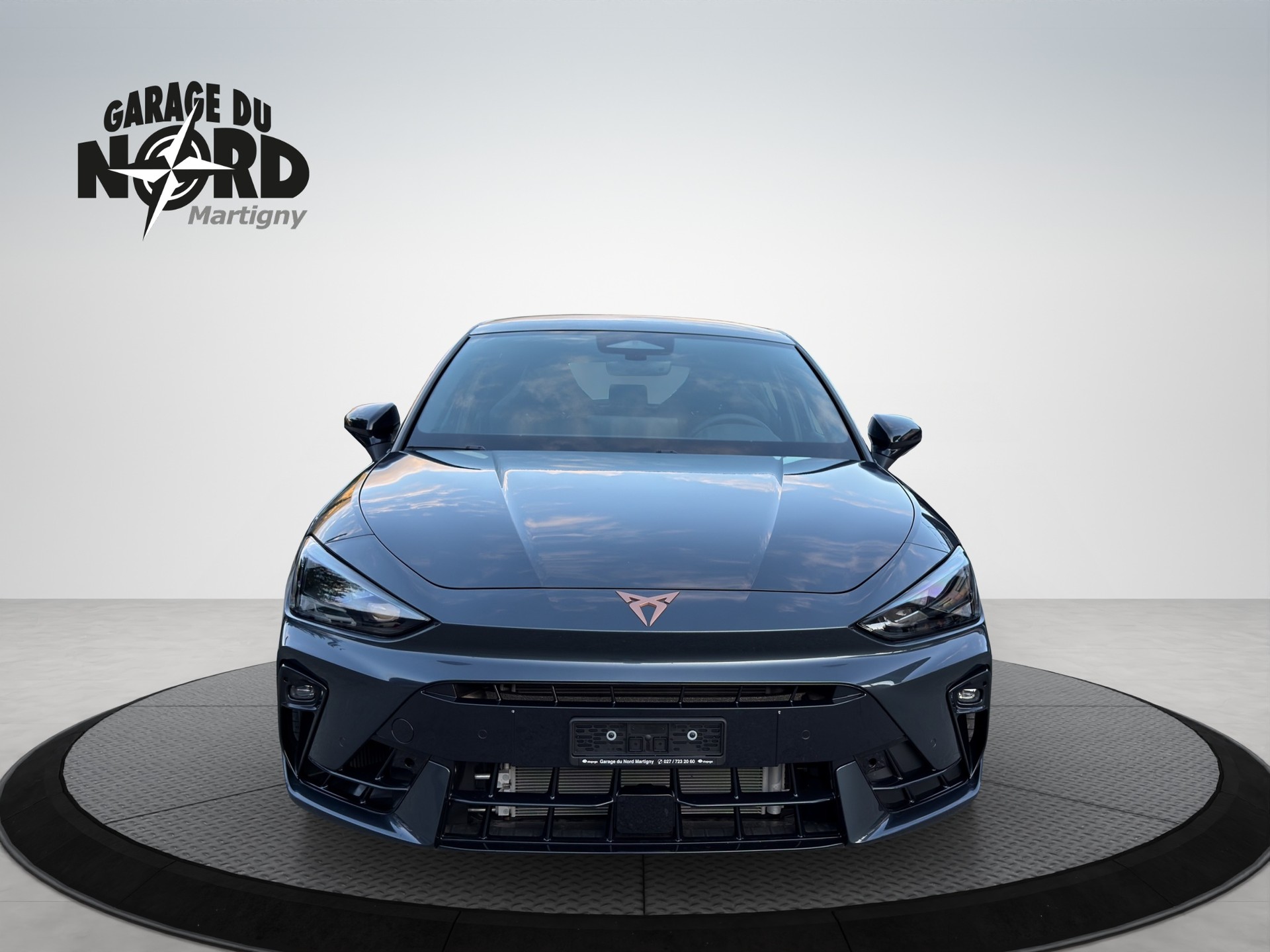 CUPRA LEON 2.0 TSI VZ DSG-image-1