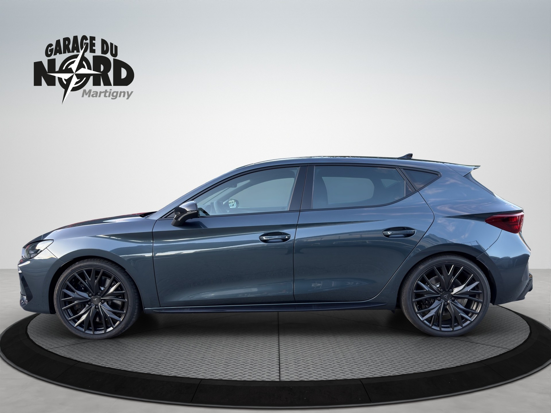 CUPRA LEON 2.0 TSI VZ DSG-image-2