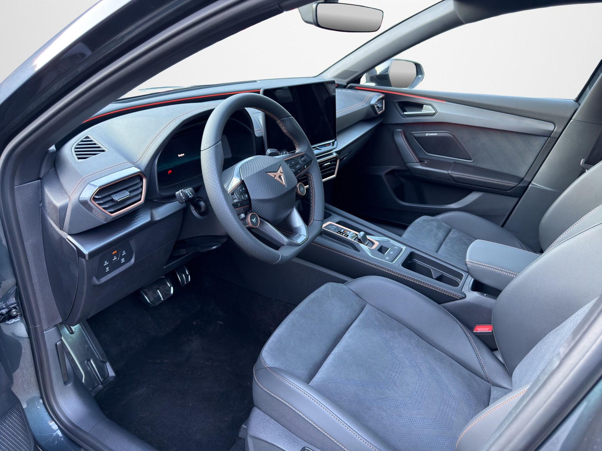 CUPRA LEON 2.0 TSI VZ DSG-image-8