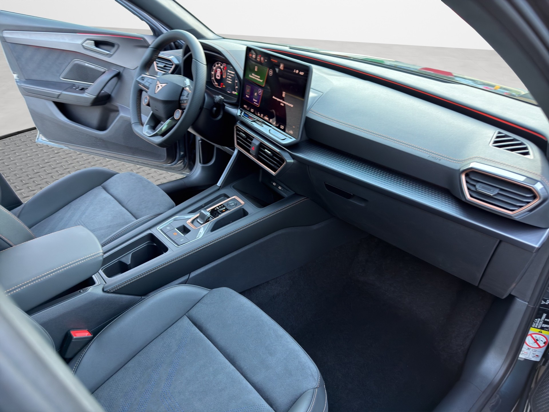 CUPRA LEON 2.0 TSI VZ DSG-image-13