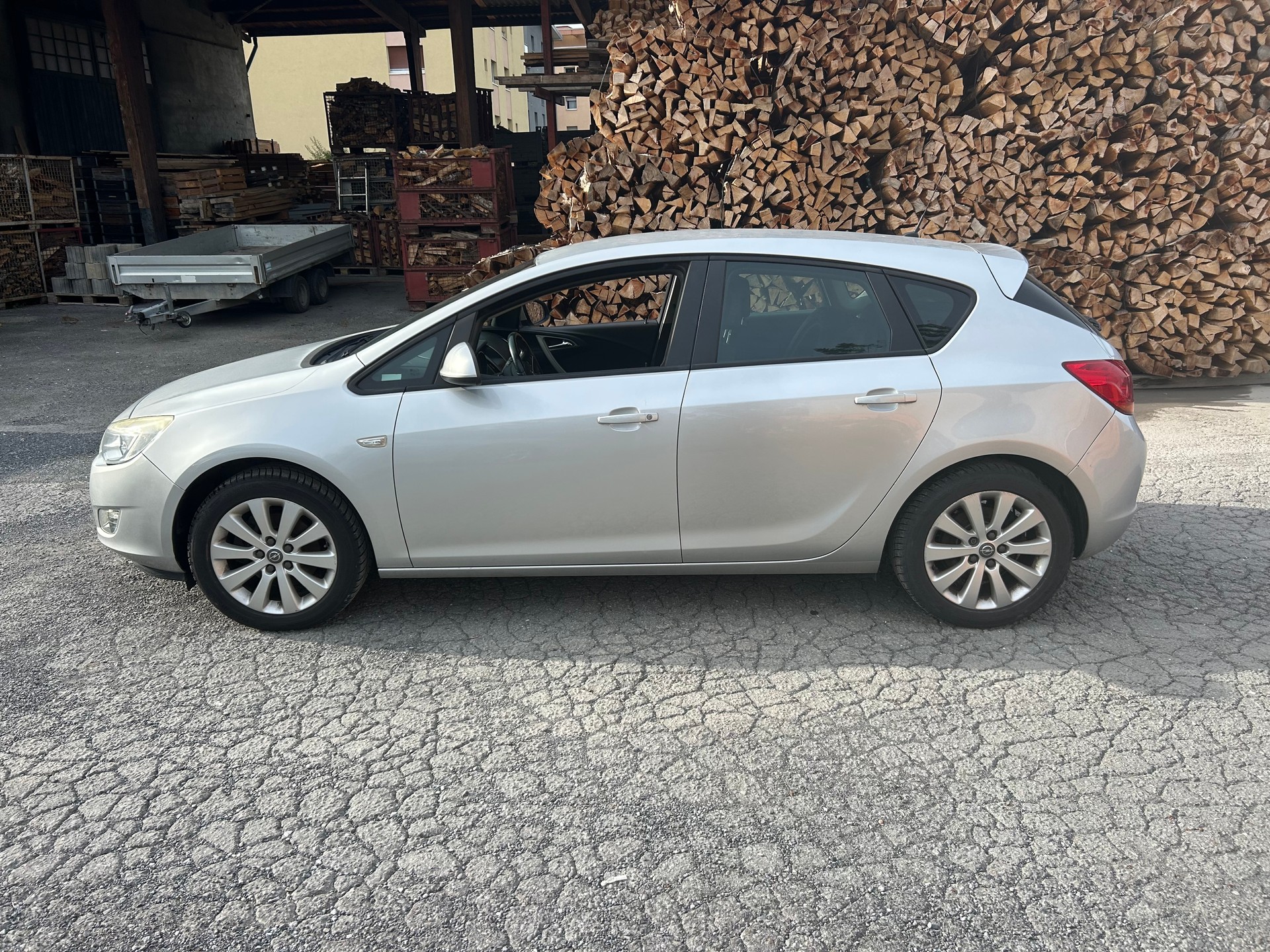 OPEL Astra 2.0 CDTi Anniversary Edition