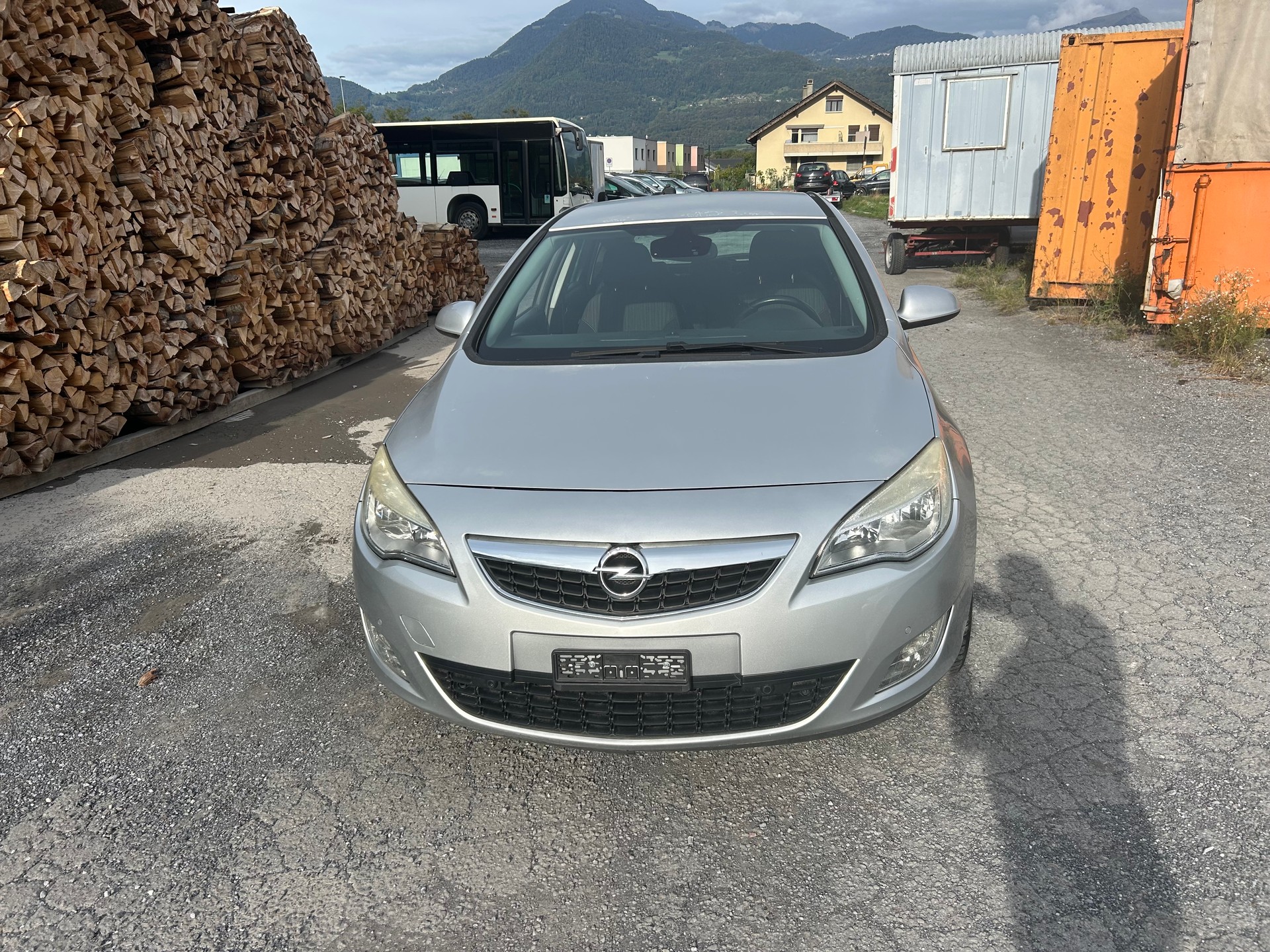 OPEL Astra 2.0 CDTi Anniversary Edition-image-1