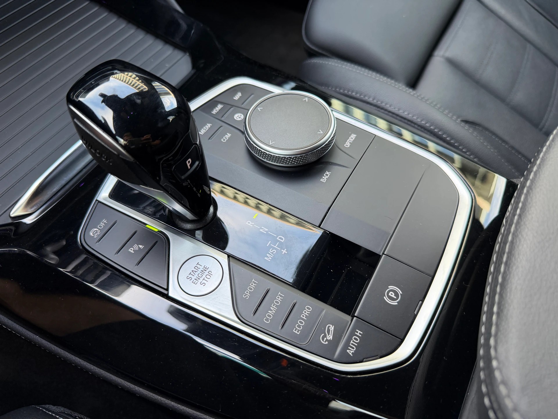 BMW X4 xDrive 48V 30d M Sport Steptronic-image-26