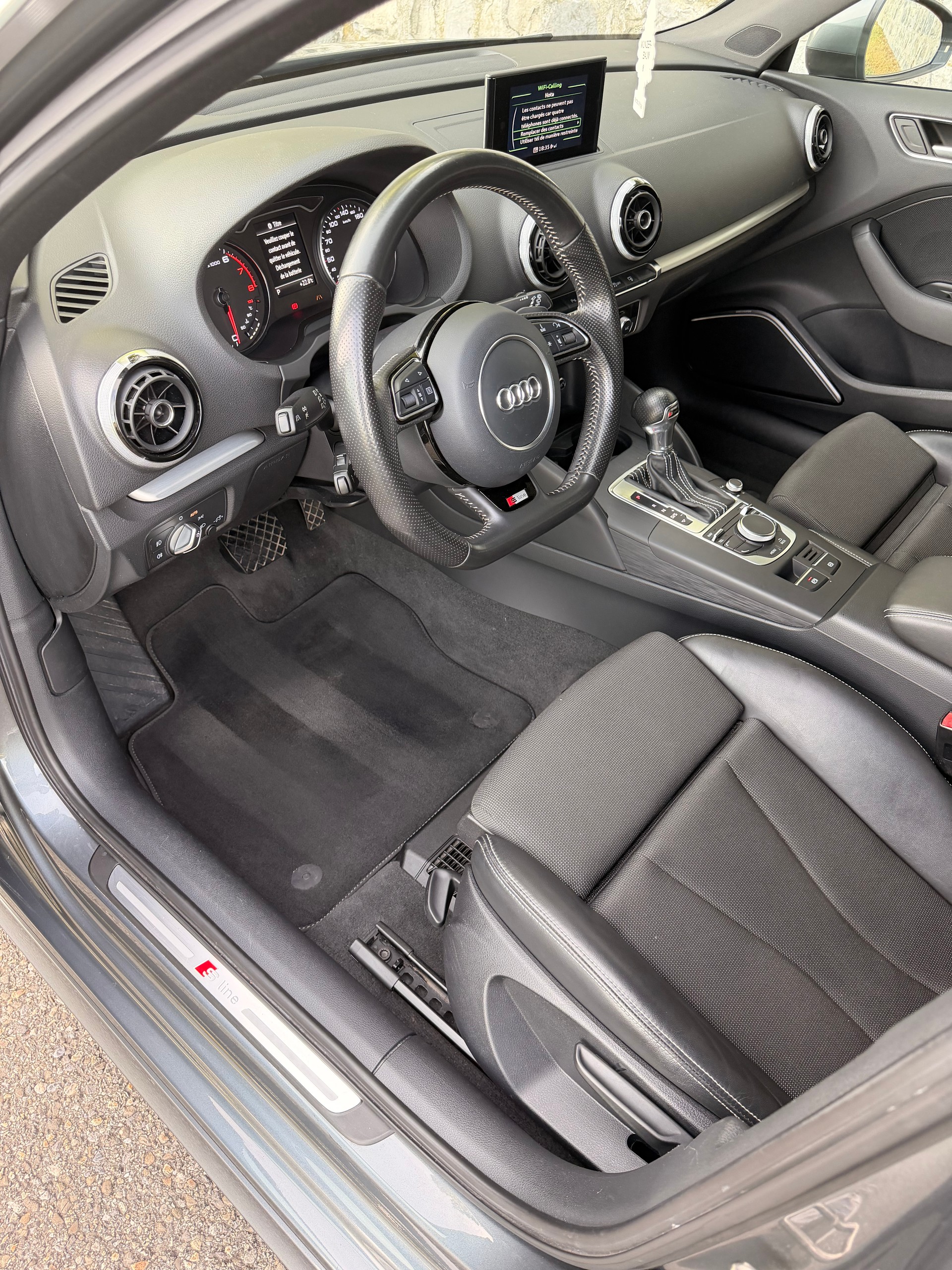 AUDI A3 Sportback 1.4 TFSI Ambition S-tronic-image-3