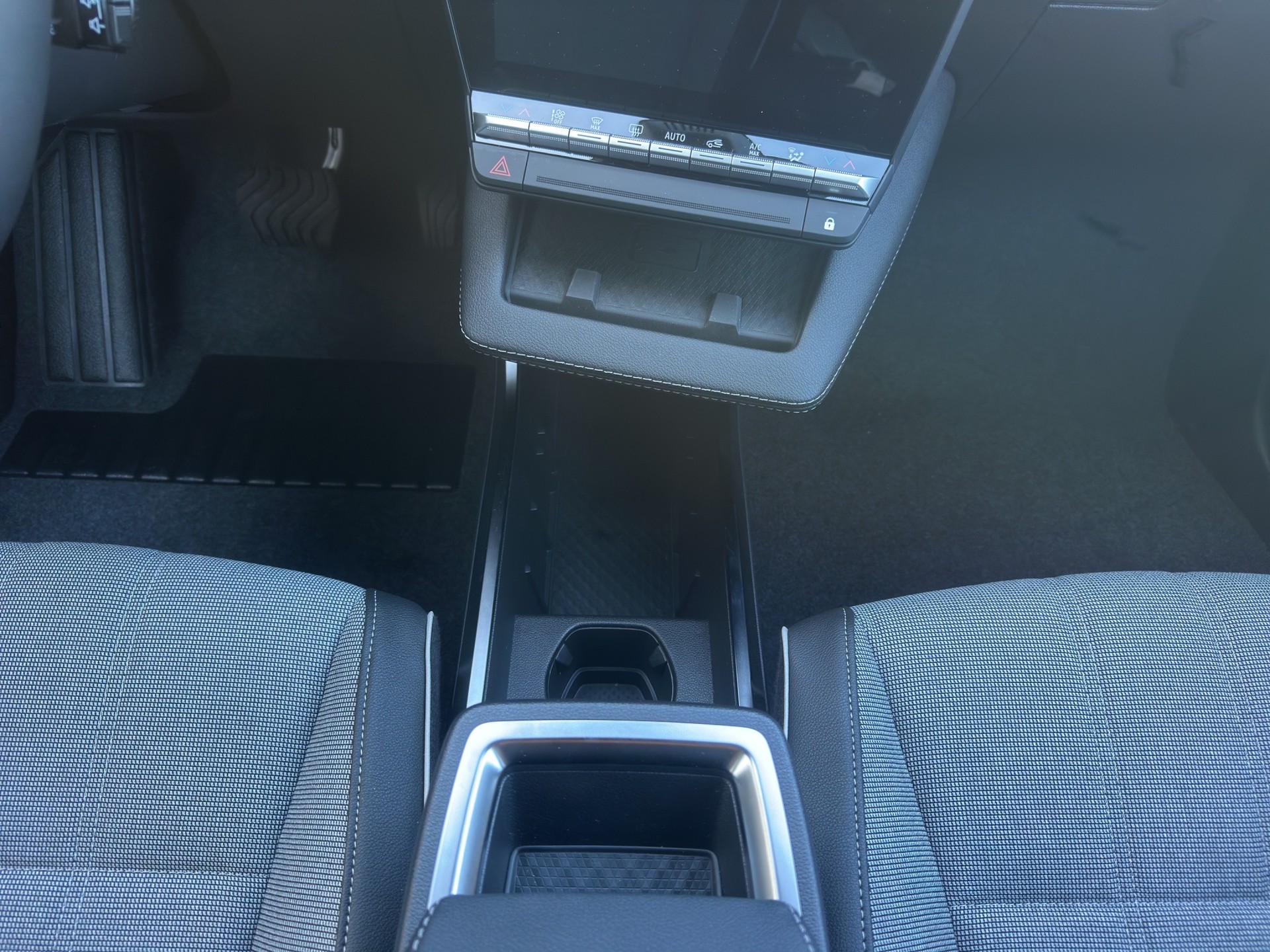 MITSUBISHI Eclipse Cross BEV 87kWh Intense+-image-13