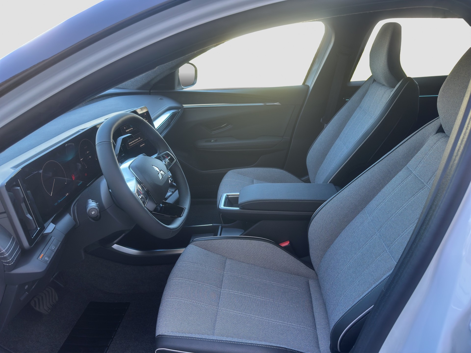 MITSUBISHI Eclipse Cross BEV 87kWh Intense+-image-8