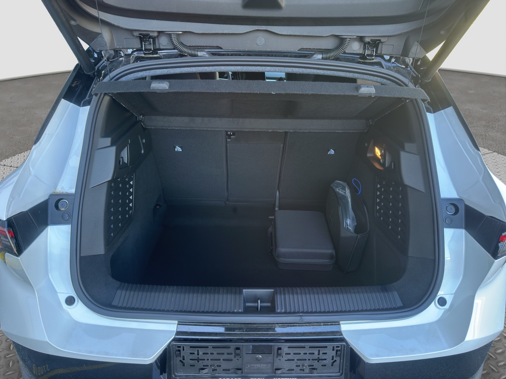 MITSUBISHI Eclipse Cross BEV 87kWh Intense+-image-17