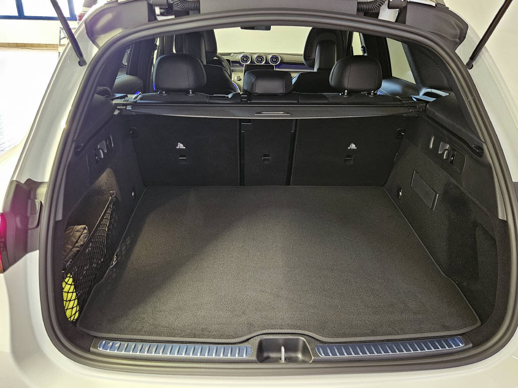 MERCEDES-BENZ GLC 220 d 4Matic AMG Line-image-3