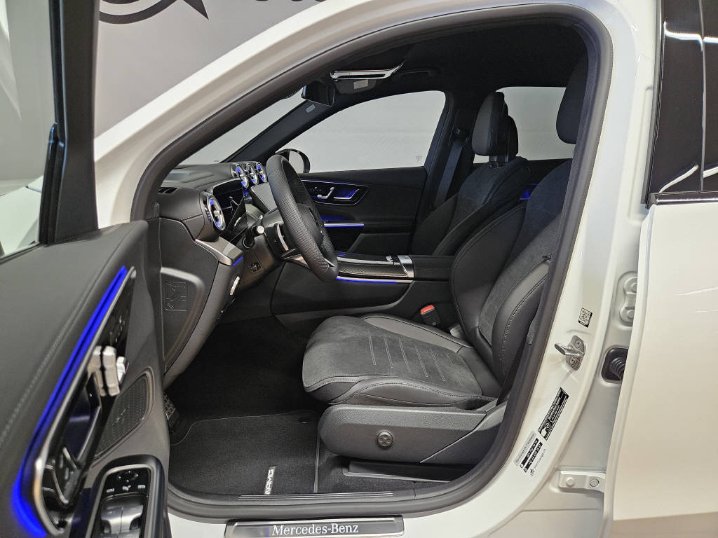 MERCEDES-BENZ GLC 220 d 4Matic AMG Line-image-6