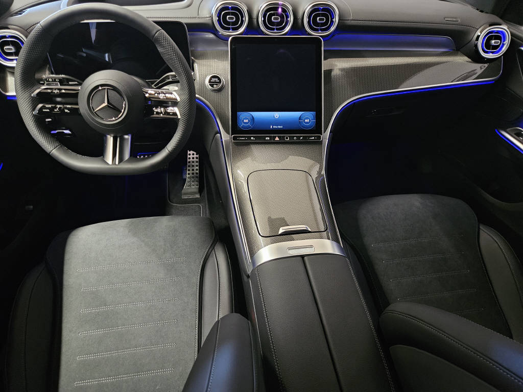 MERCEDES-BENZ GLC 220 d 4Matic AMG Line-image-5