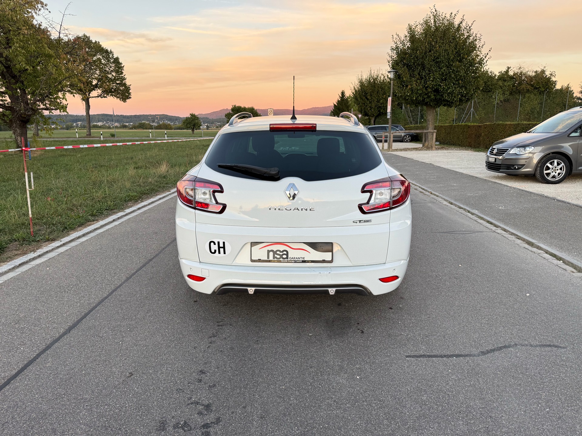 RENAULT Mégane Grandtour 2.0 16V Turbo Dynamique-image-3