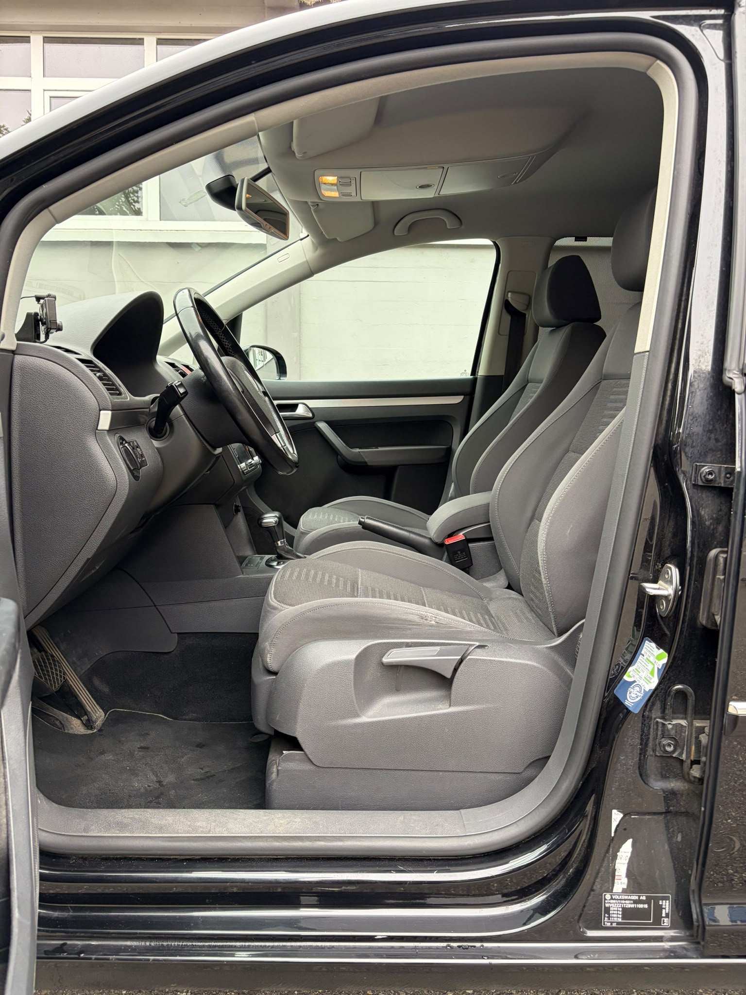 VW Touran 2.0 TDI Highline-image-6