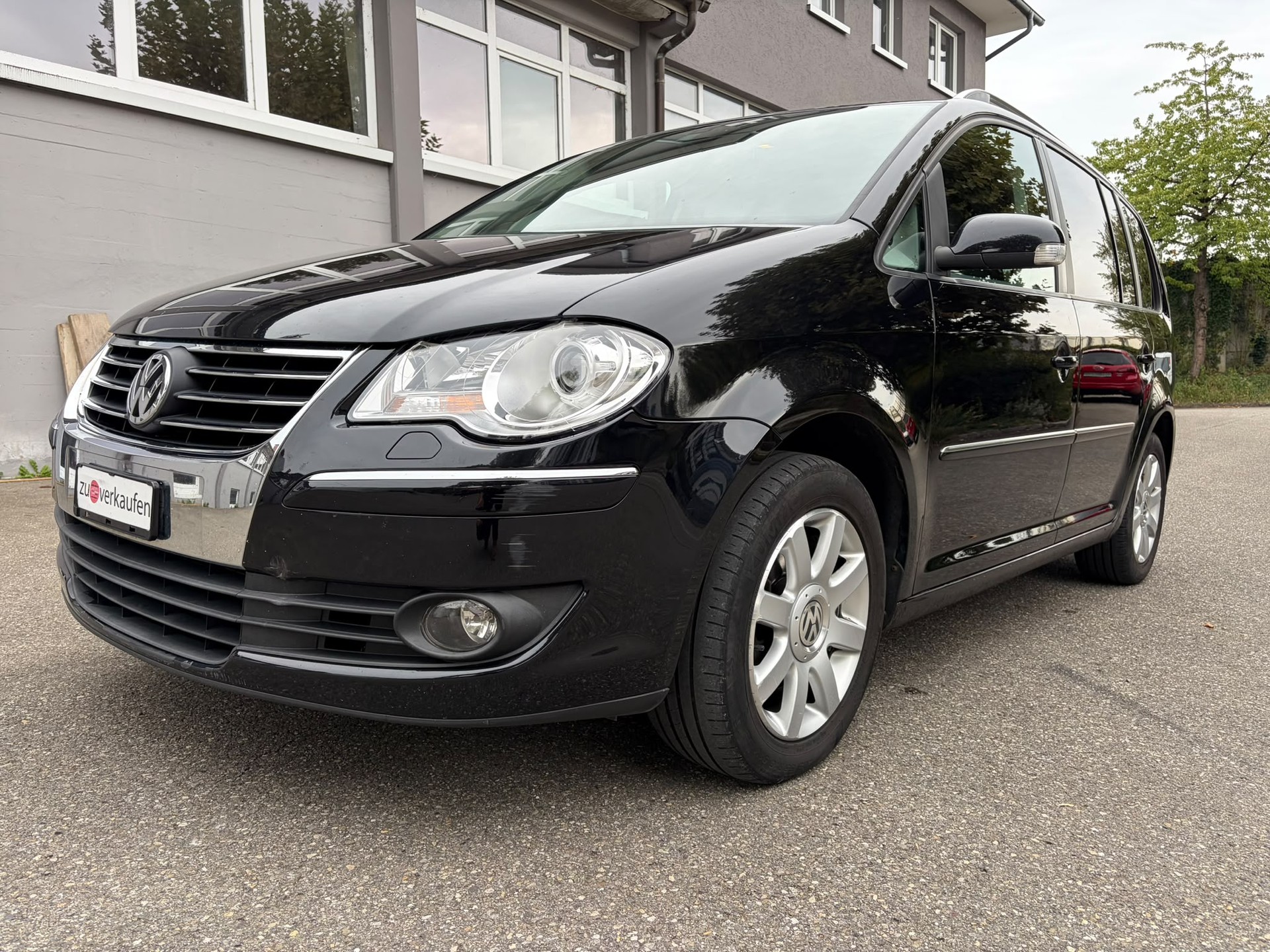 VW Touran 2.0 TDI Highline-image-0