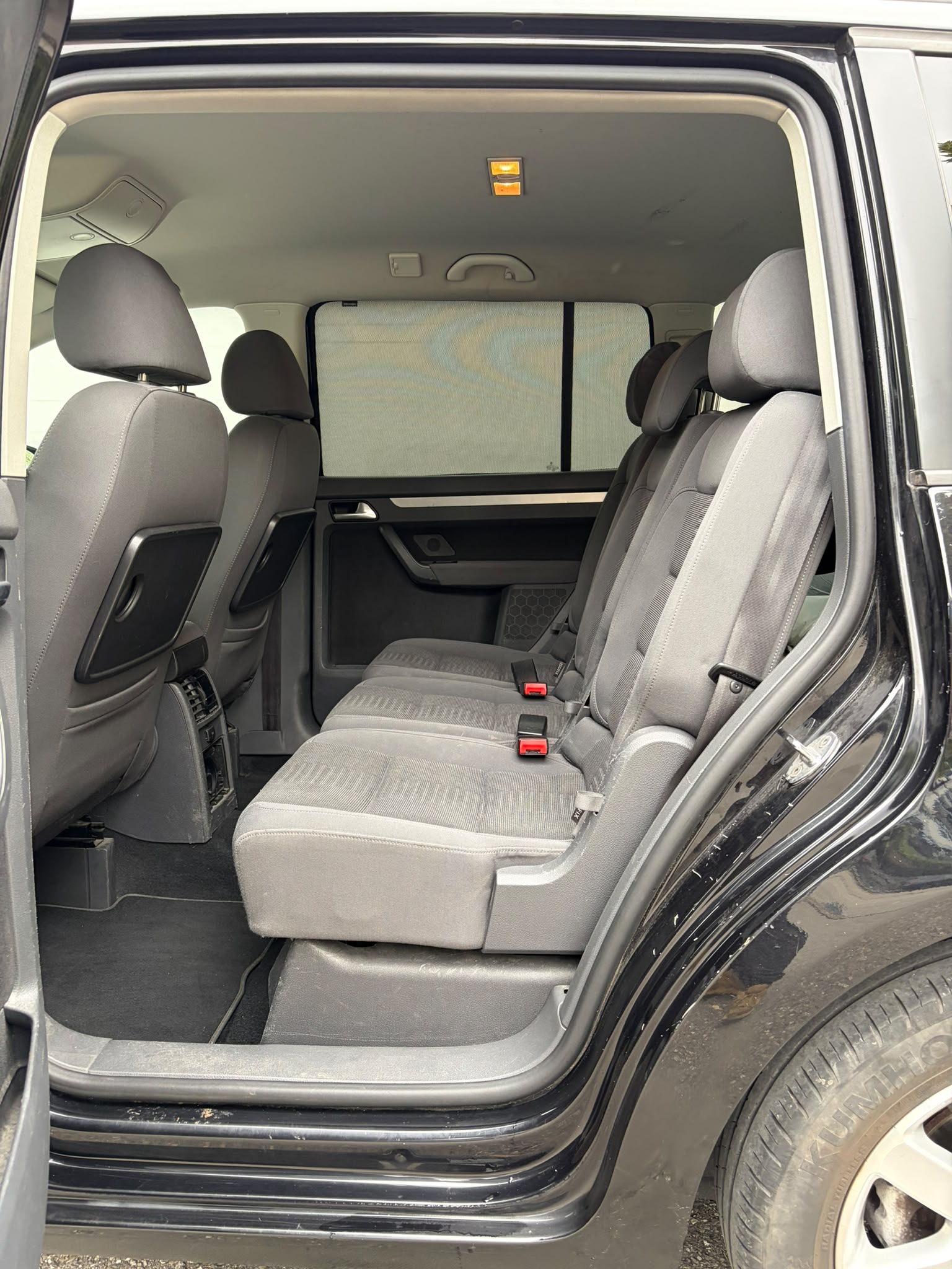 VW Touran 2.0 TDI Highline-image-9