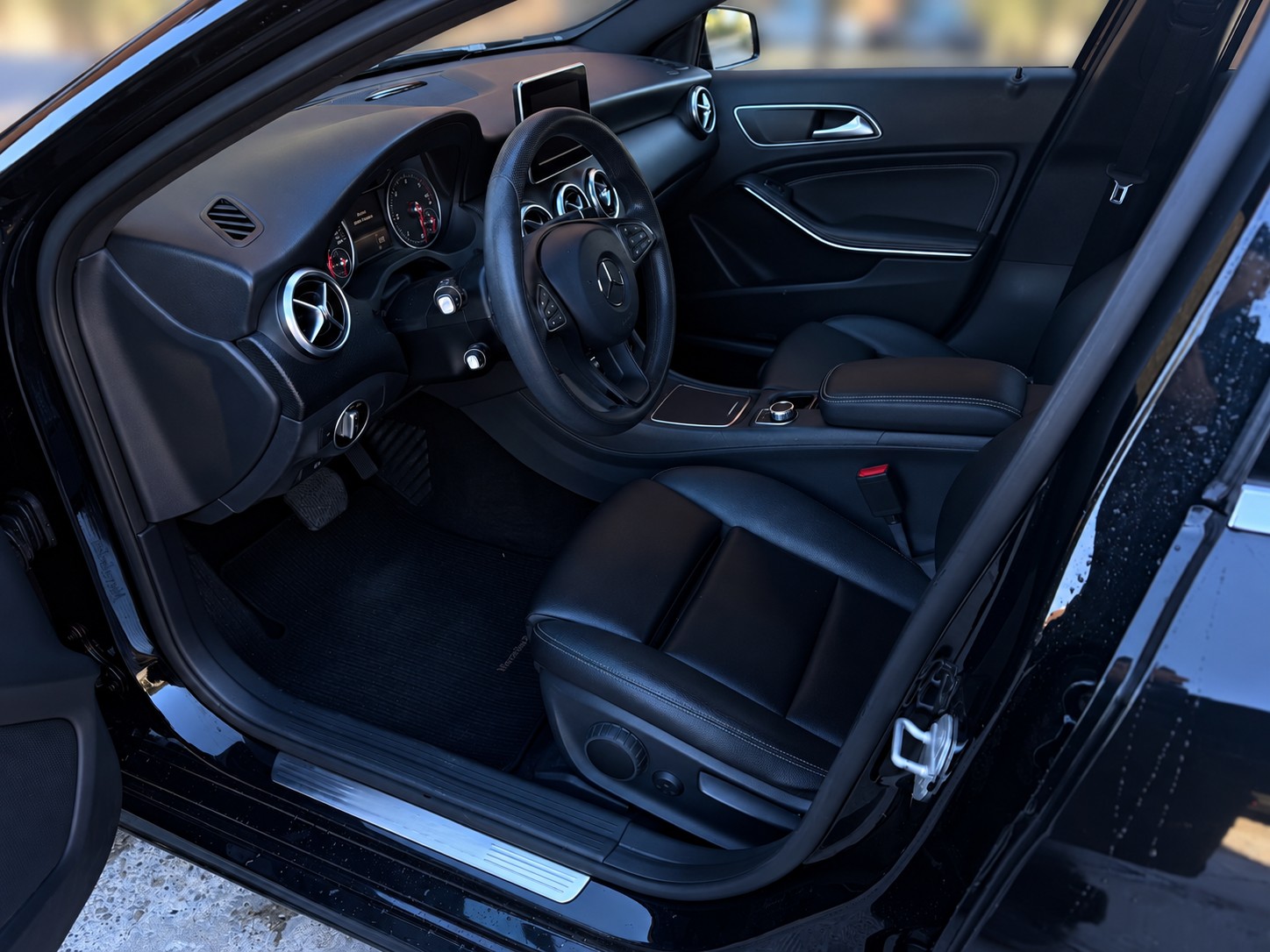 MERCEDES-BENZ A 200 CDI Style 4Matic 7G-DCT-image-6