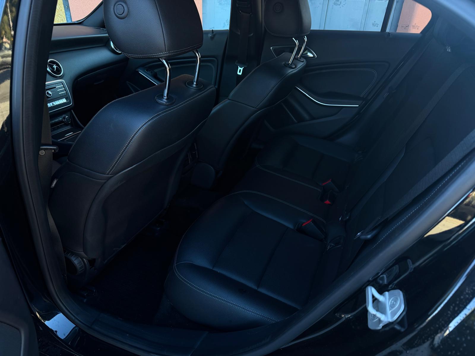 MERCEDES-BENZ A 200 CDI Style 4Matic 7G-DCT-image-7